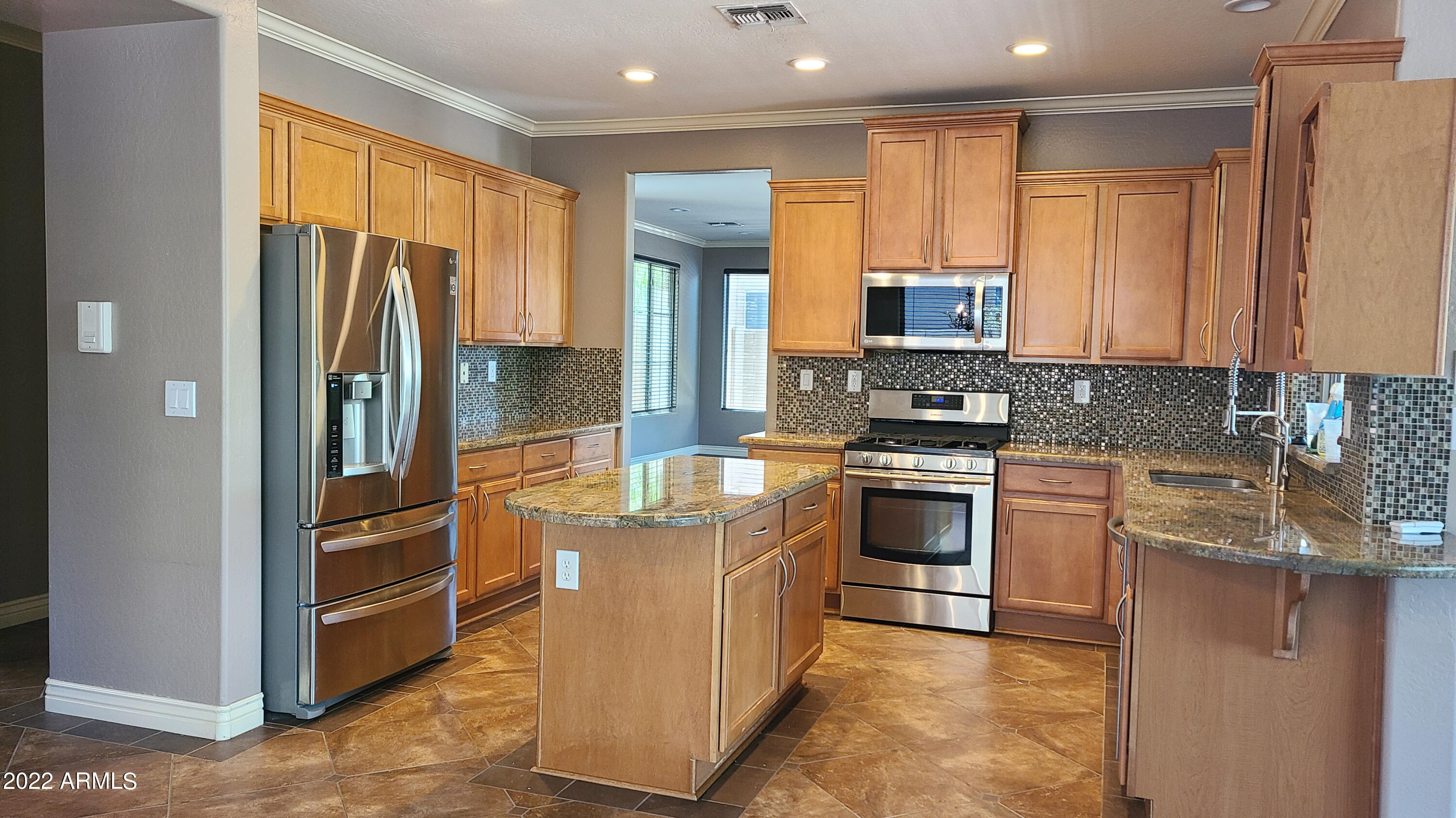 2522 W Coyote Creek Drive