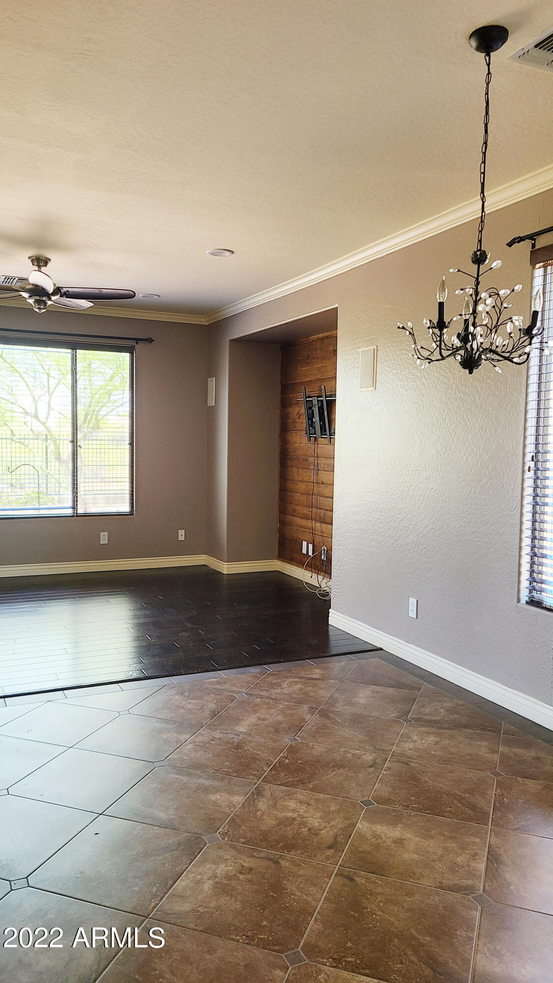 2522 W Coyote Creek Drive