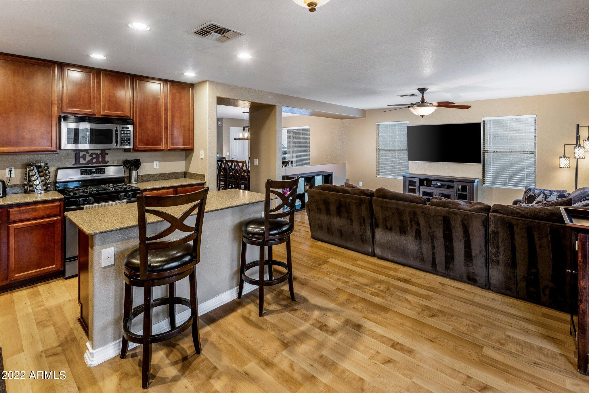 3061 E SANTA ROSA Drive