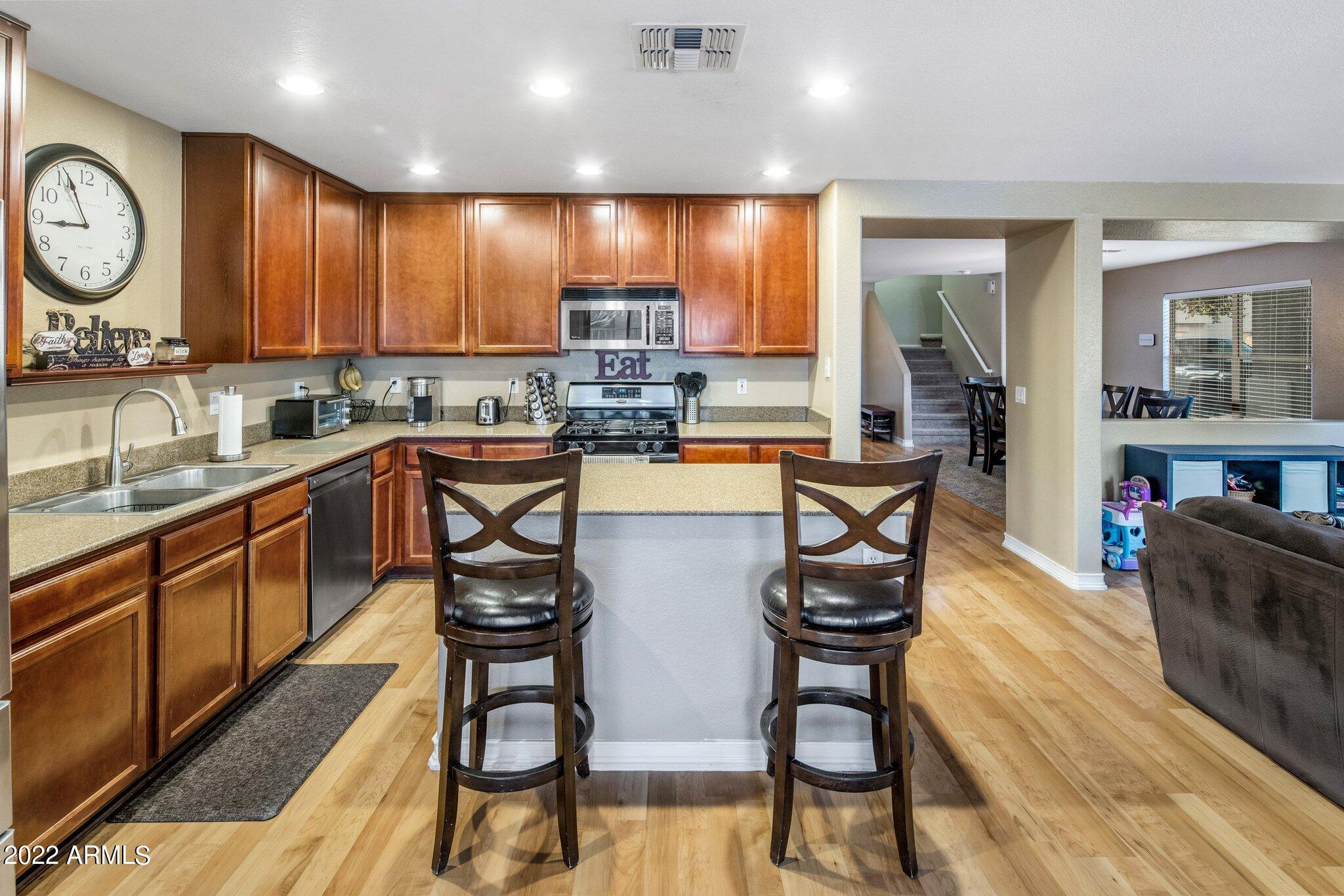3061 E SANTA ROSA Drive