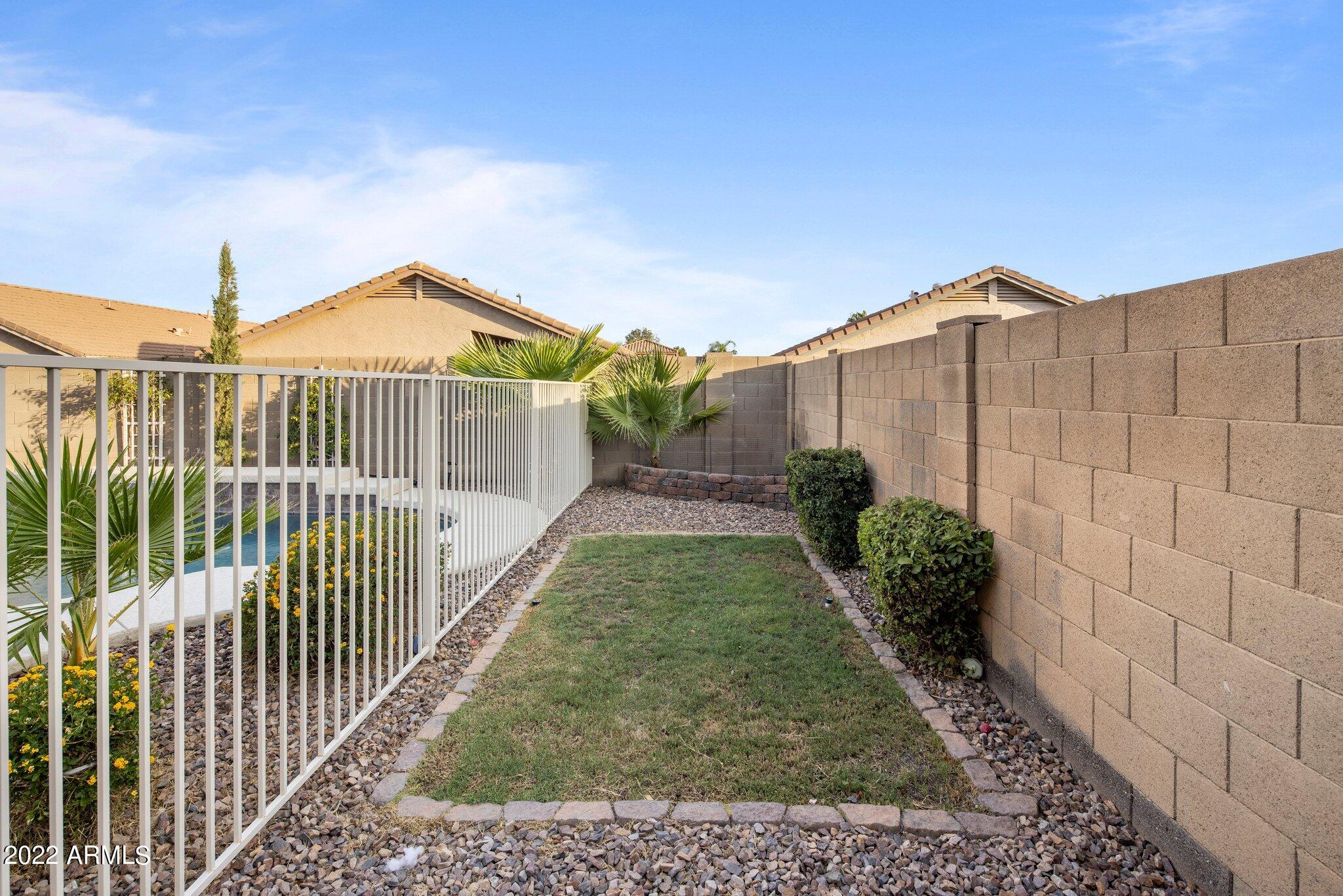 3061 E SANTA ROSA Drive