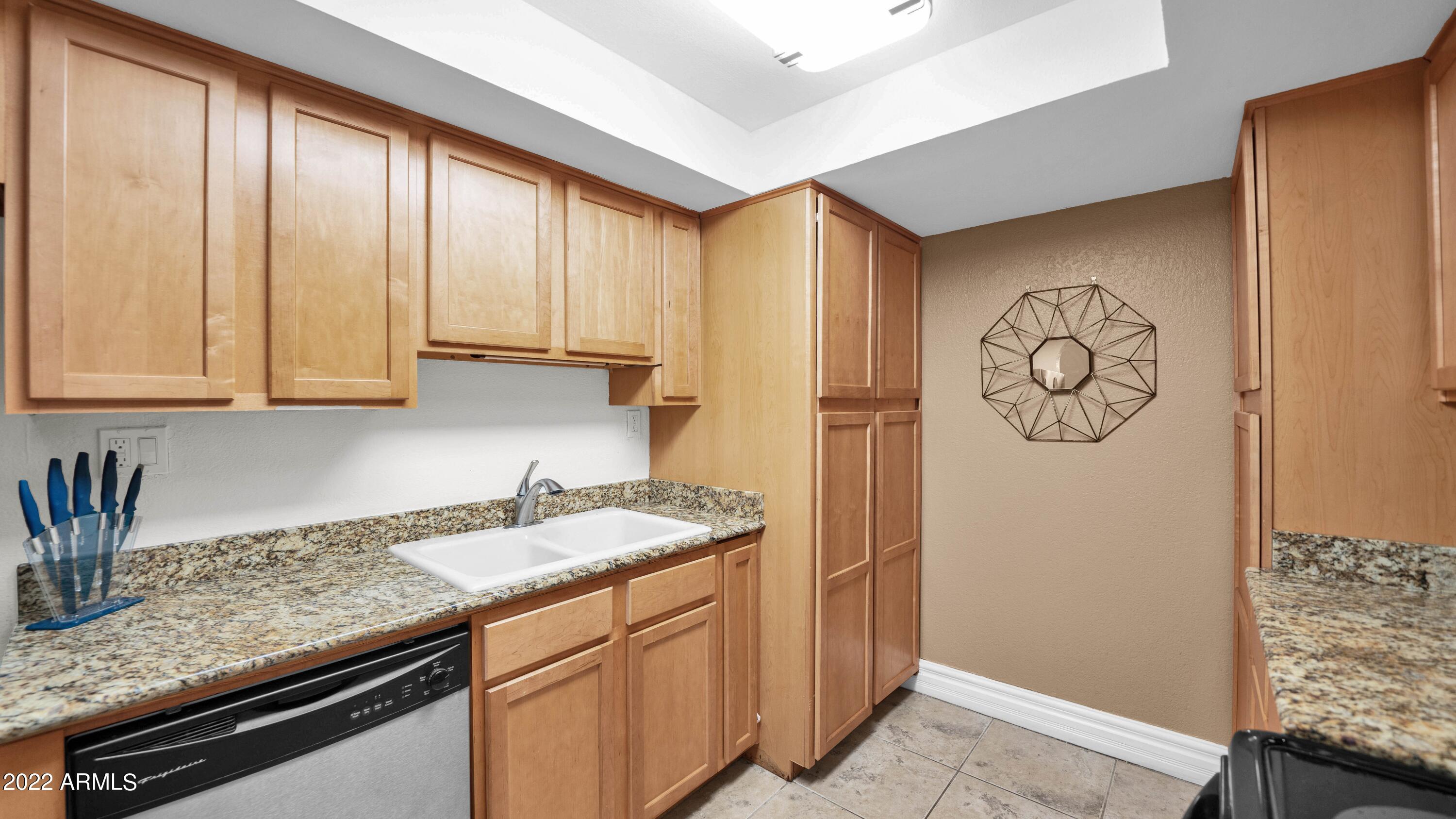 3825 E CAMELBACK Road # 176