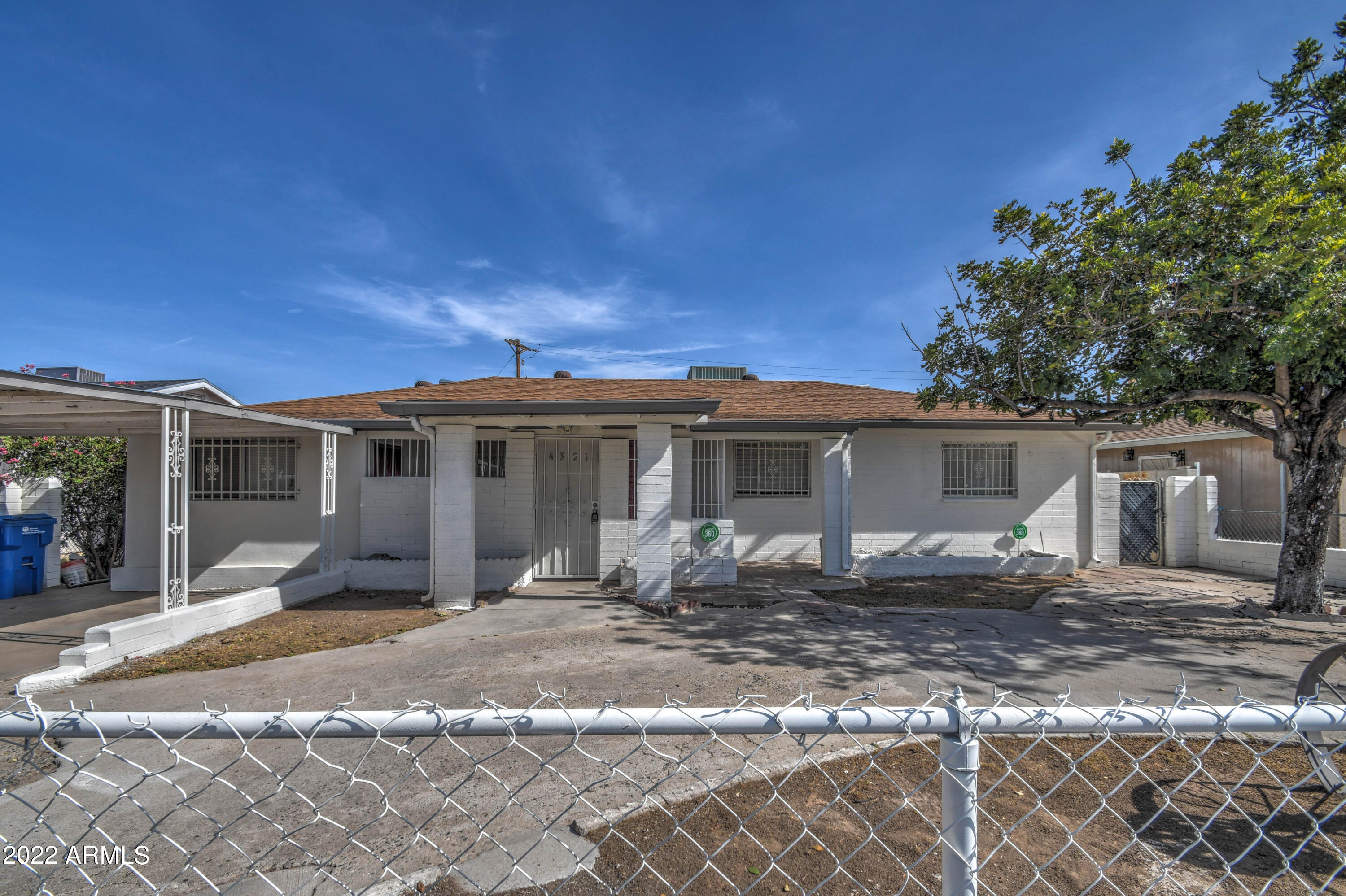 4521 W CLARENDON Avenue