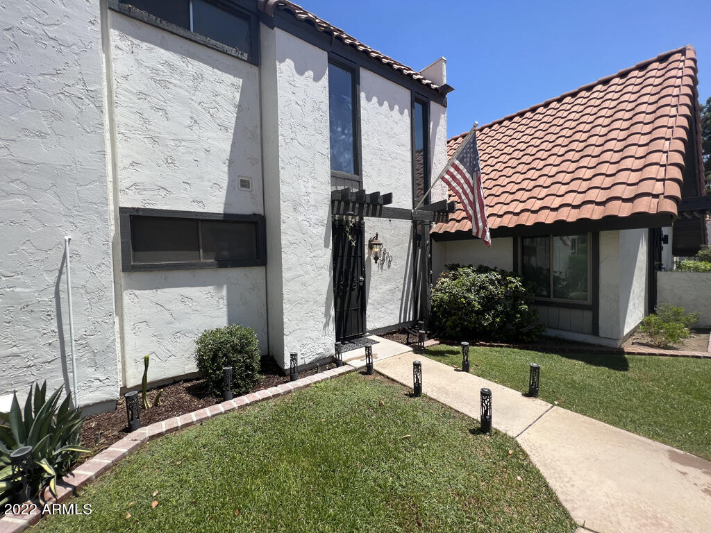 2810 E GLENROSA Avenue # 19