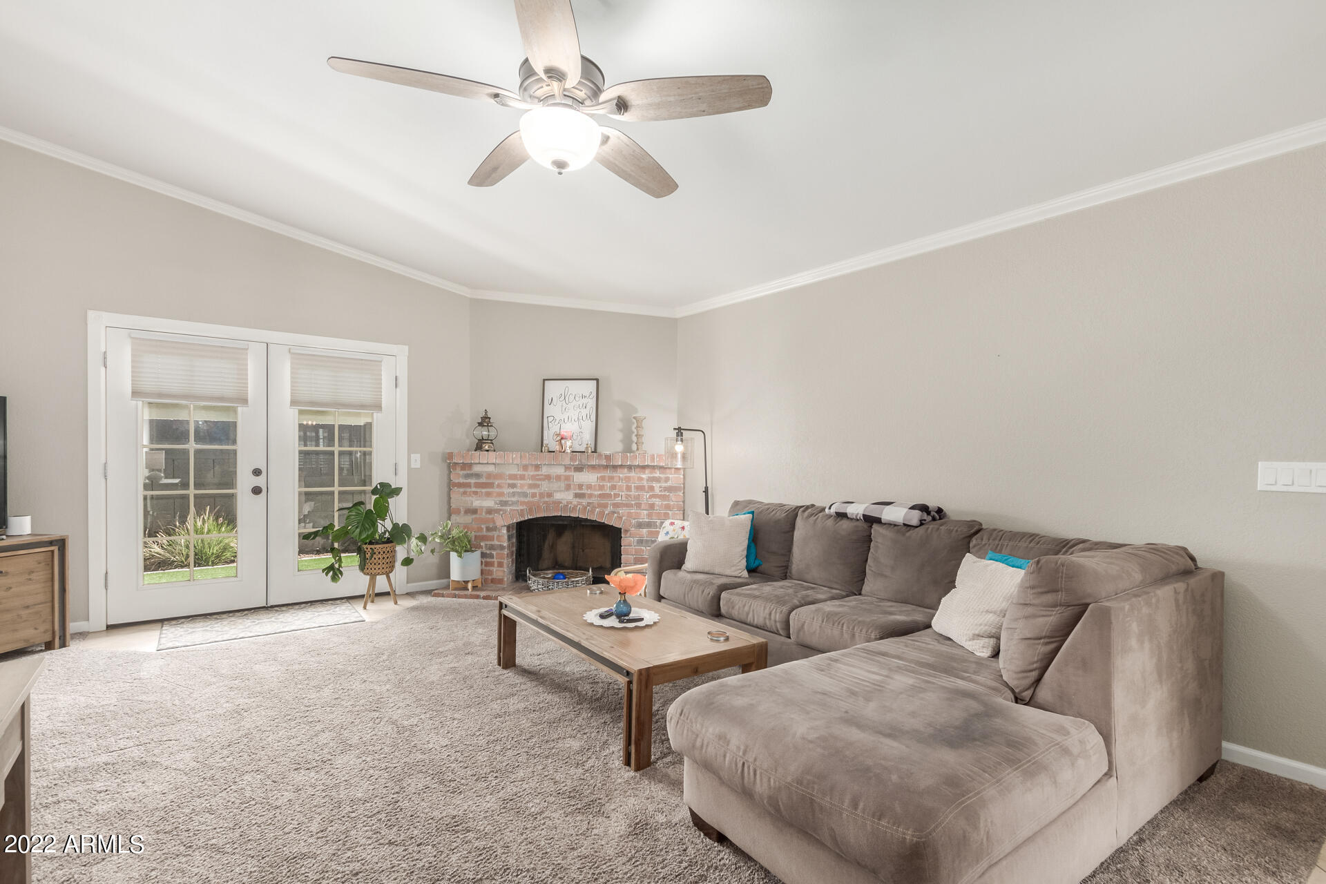 121 E CAMPO BELLO Drive
