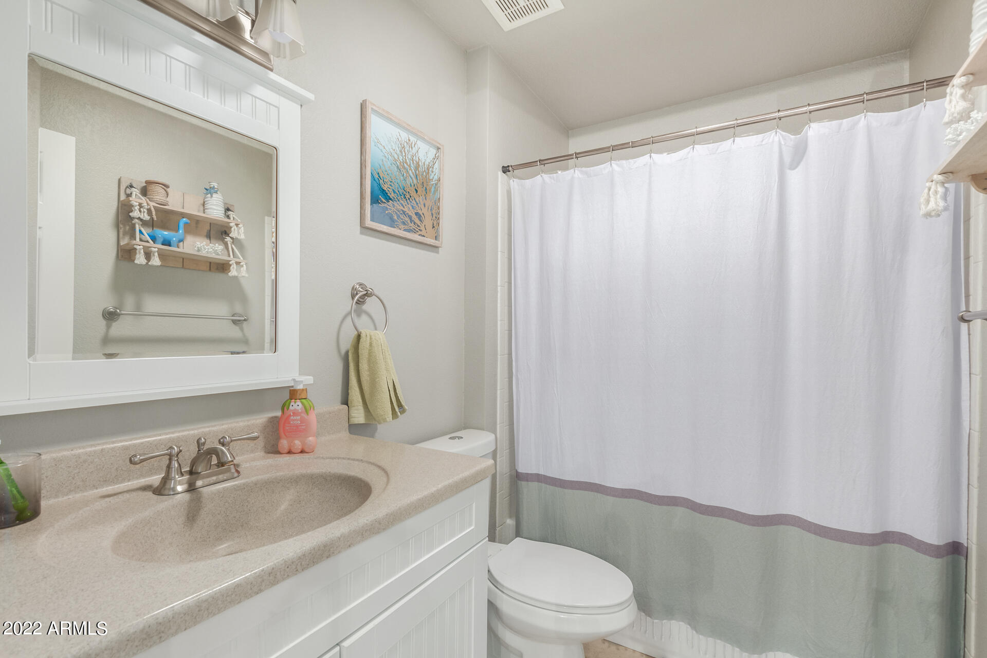 121 E CAMPO BELLO Drive
