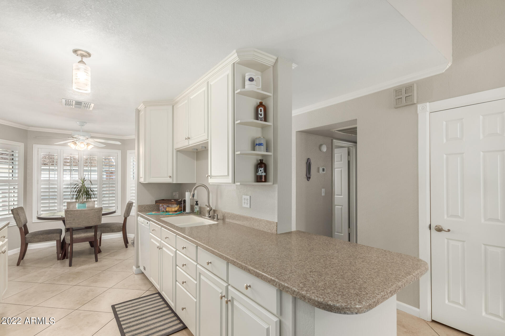 121 E CAMPO BELLO Drive