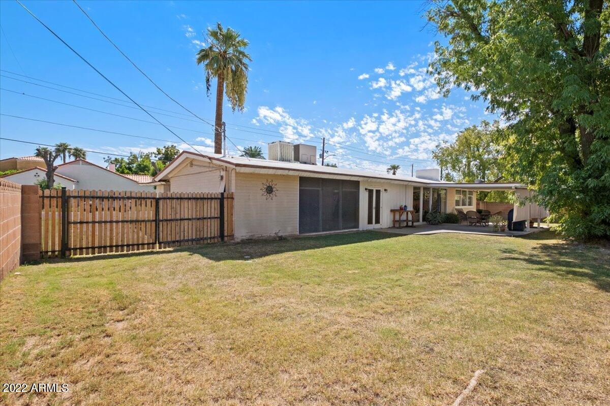 6600 N 10TH Street