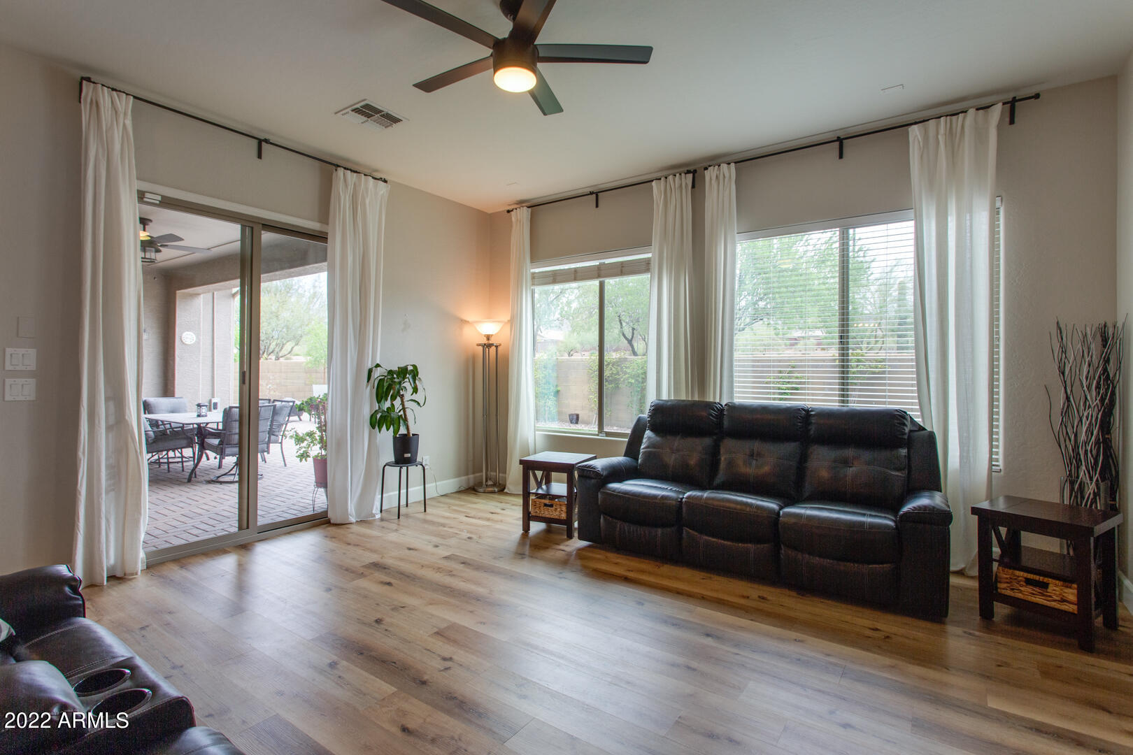 2244 W WHITMAN Court