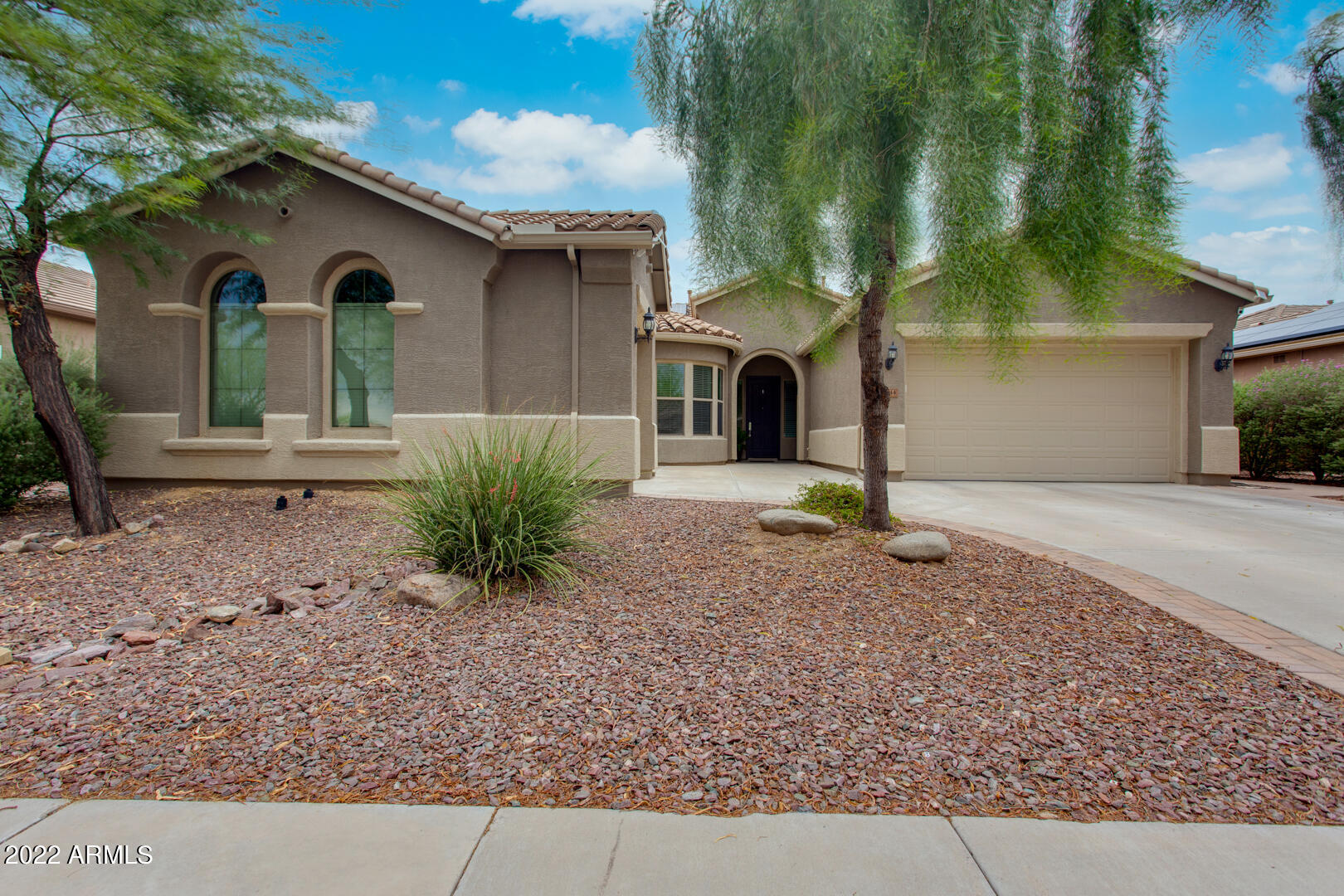 2244 W WHITMAN Court