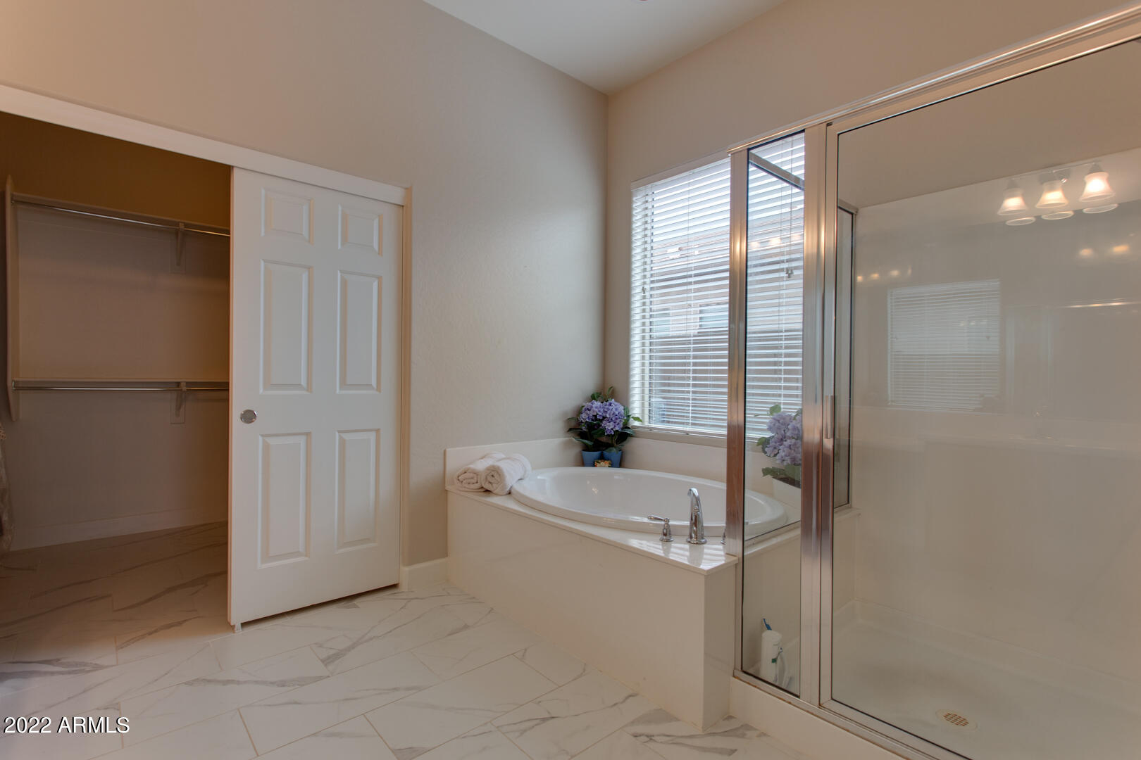 2244 W WHITMAN Court