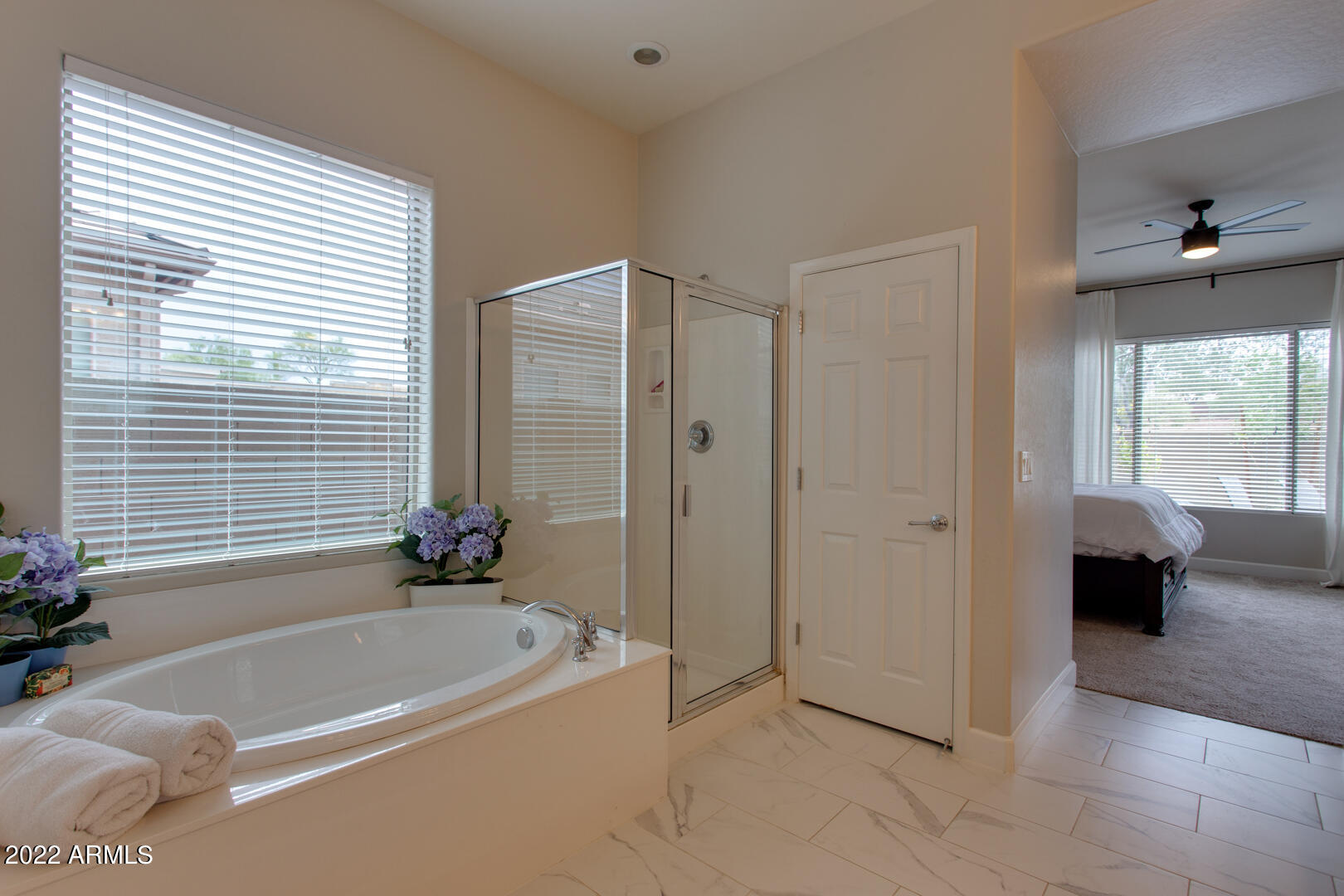 2244 W WHITMAN Court