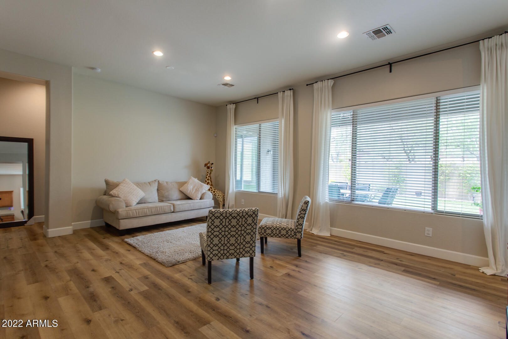 2244 W WHITMAN Court