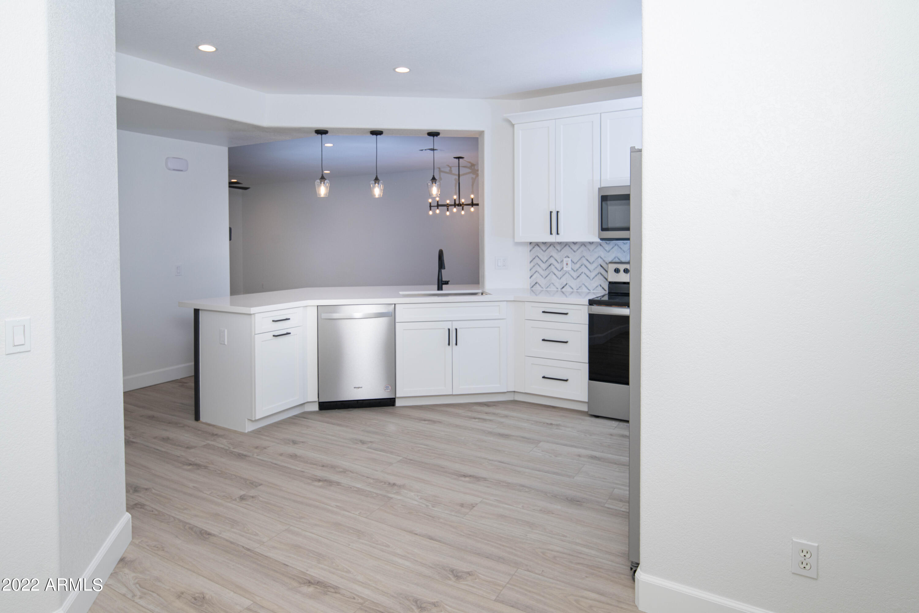 15221 N CLUBGATE Drive # 2023