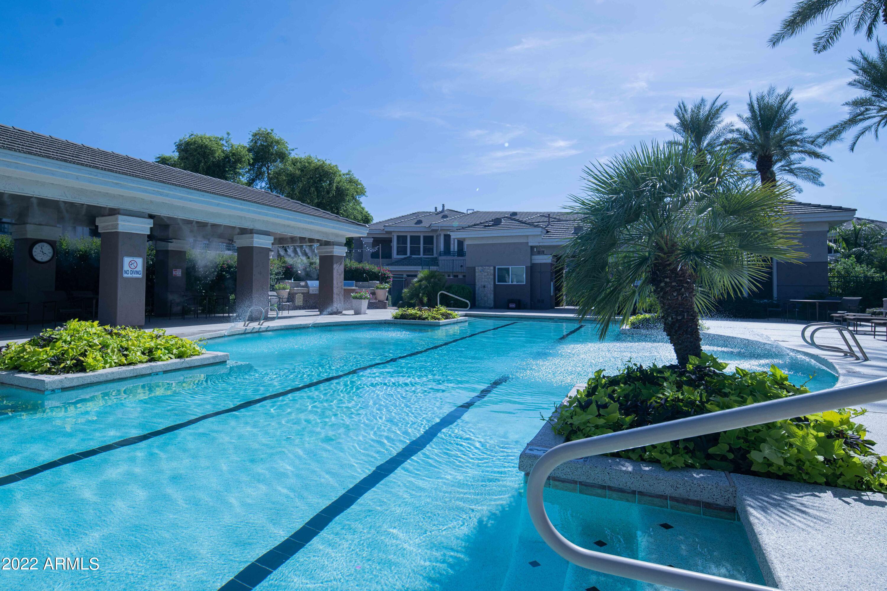15221 N CLUBGATE Drive # 2023