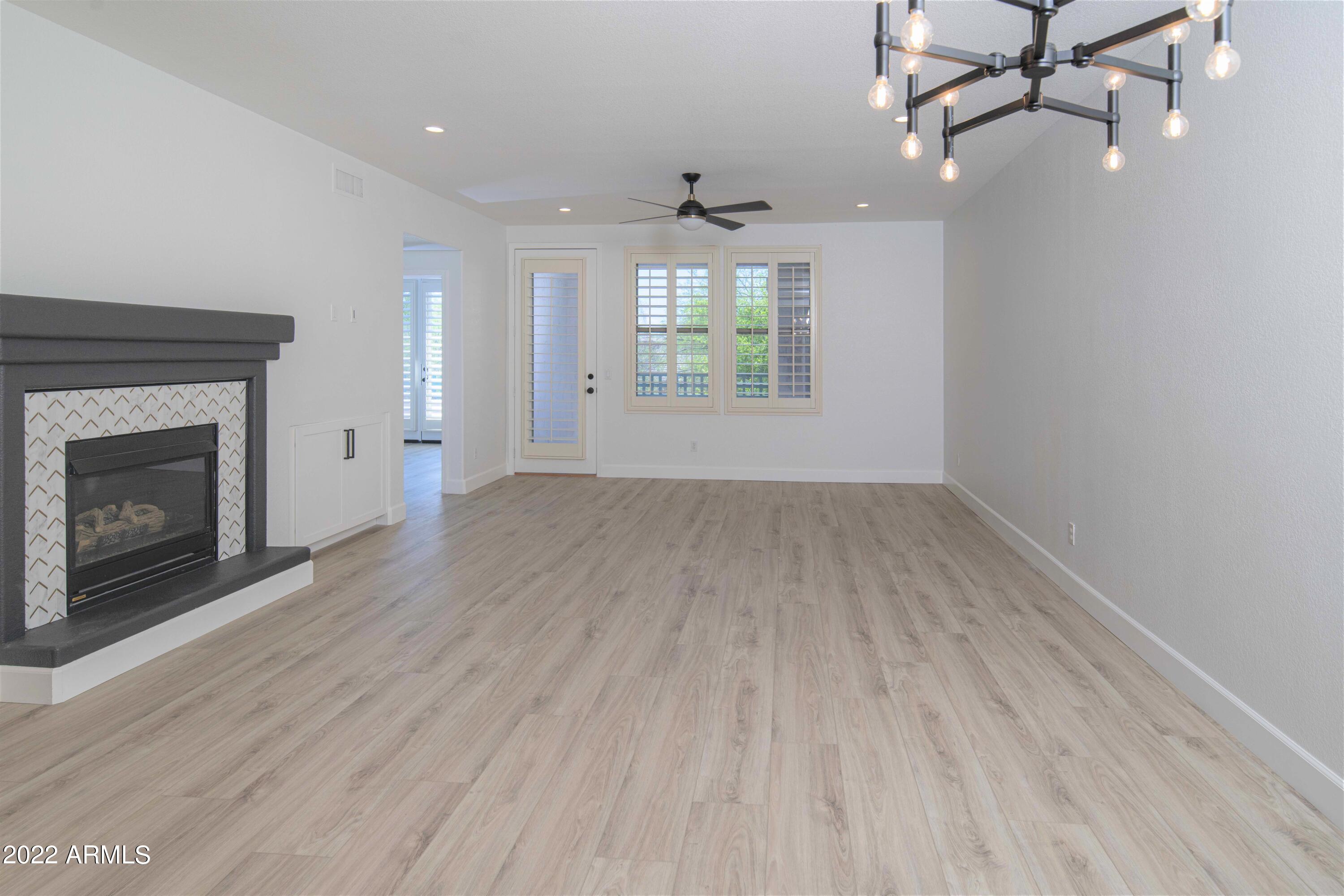 15221 N CLUBGATE Drive # 2023