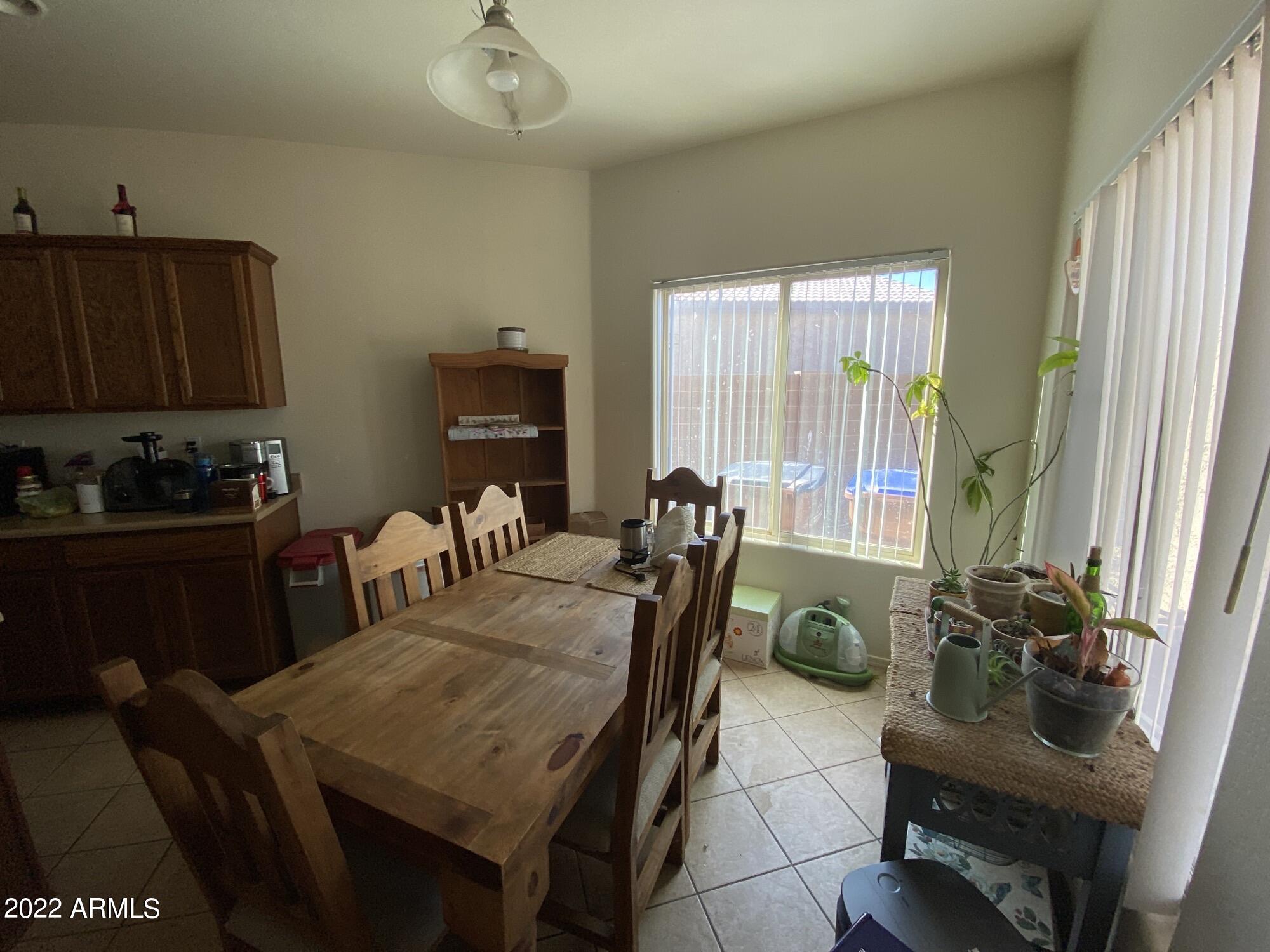 1174 E BLACKFOOT DAISY Drive