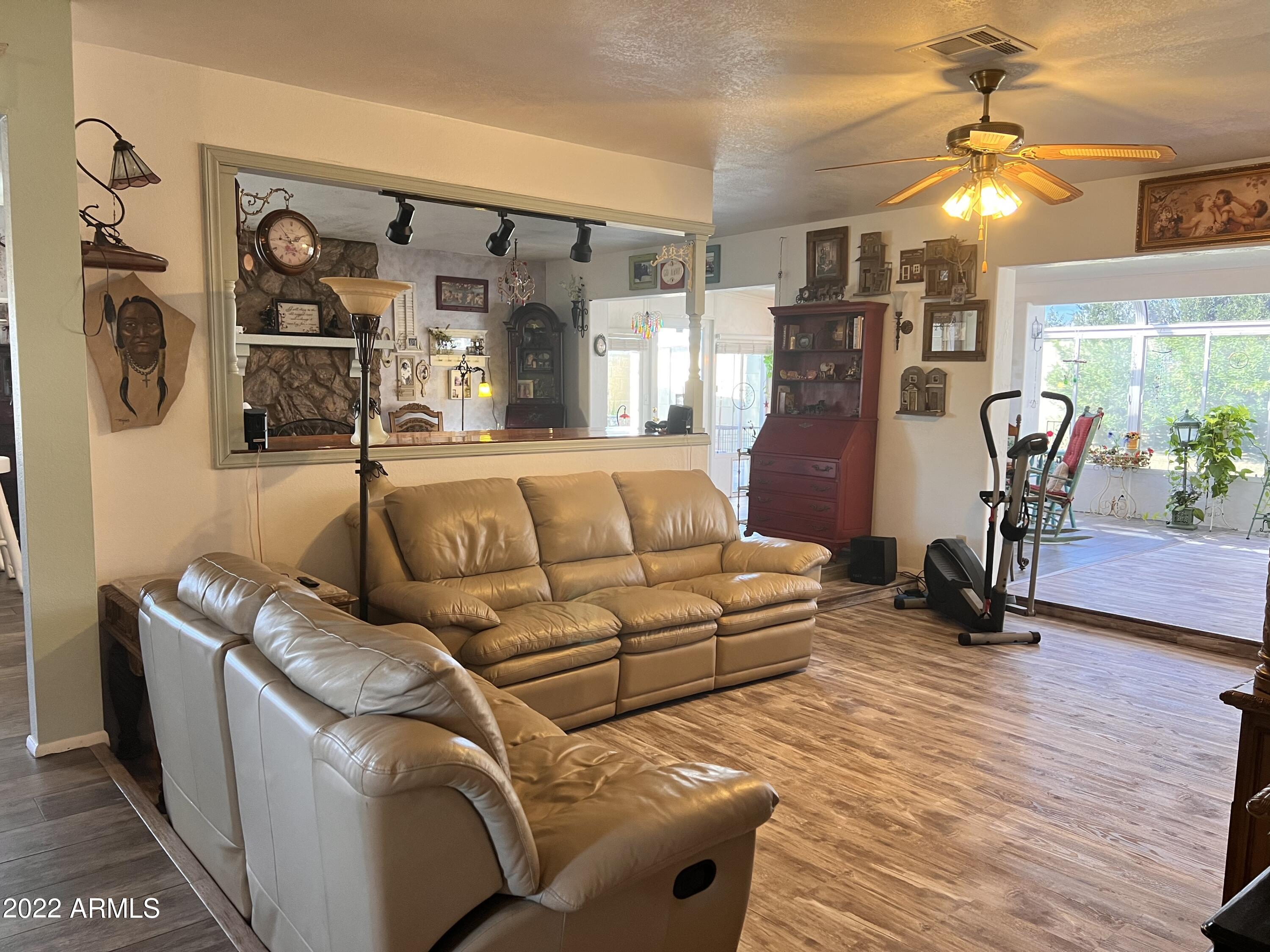 3638 W JUNIPER Avenue