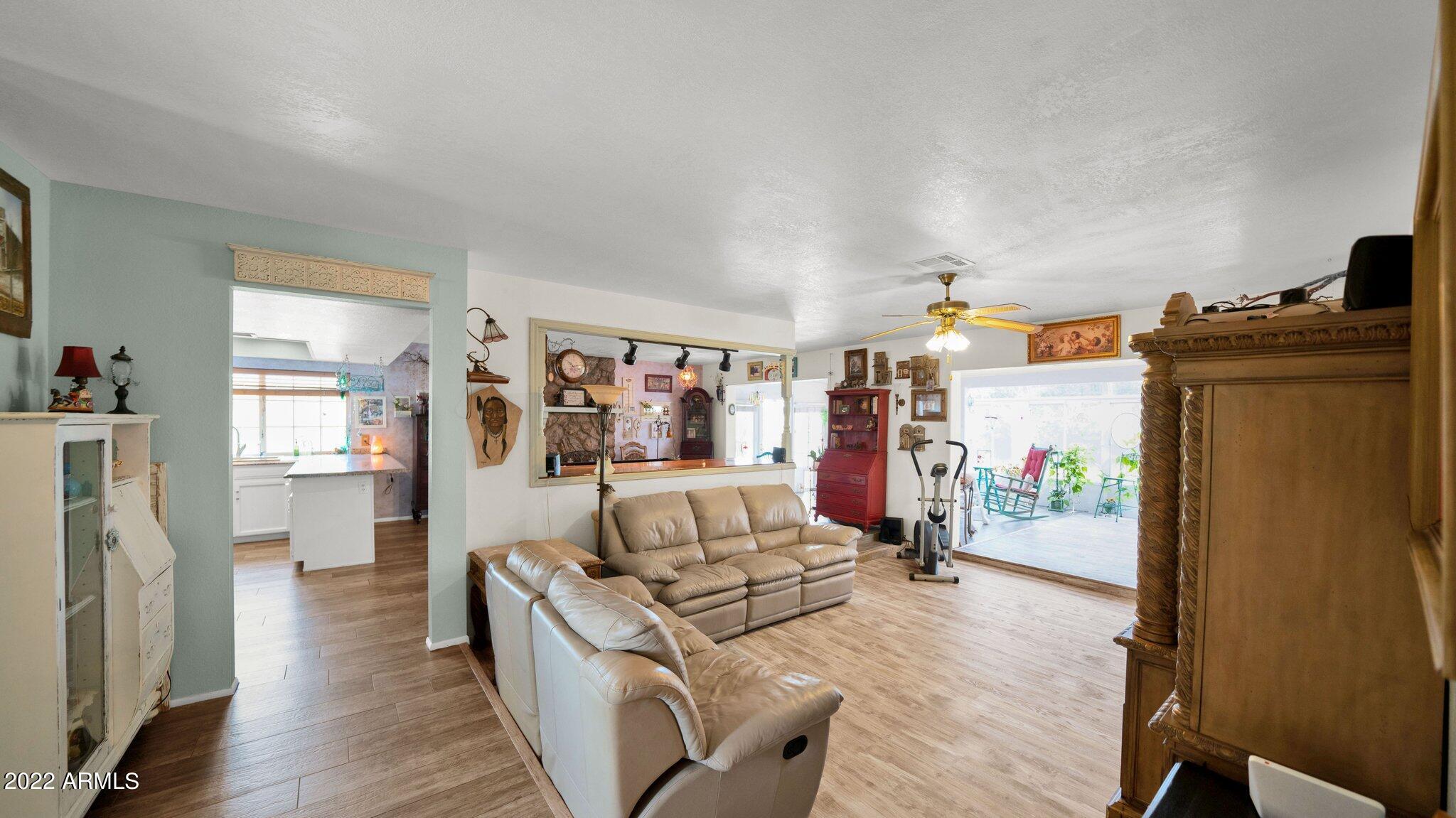 3638 W JUNIPER Avenue
