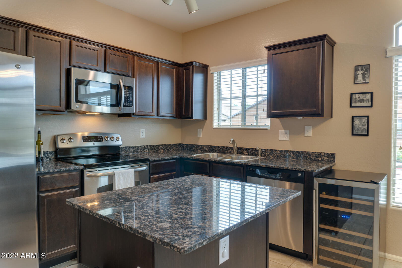 2725 E MINE CREEK Road # 1176