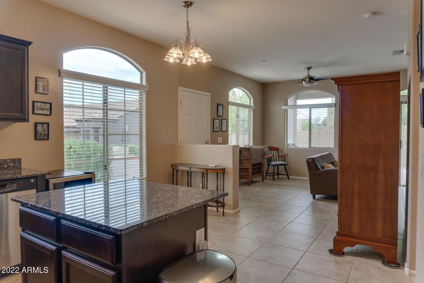 2725 E MINE CREEK Road # 1176