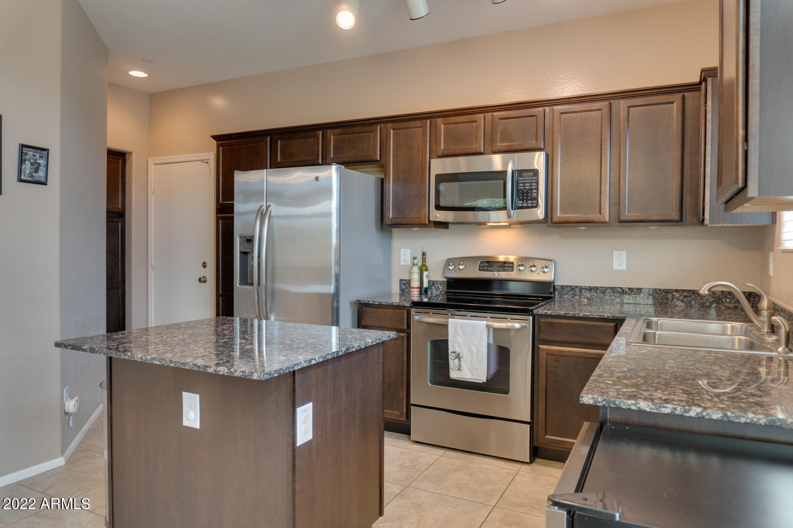 2725 E MINE CREEK Road # 1176