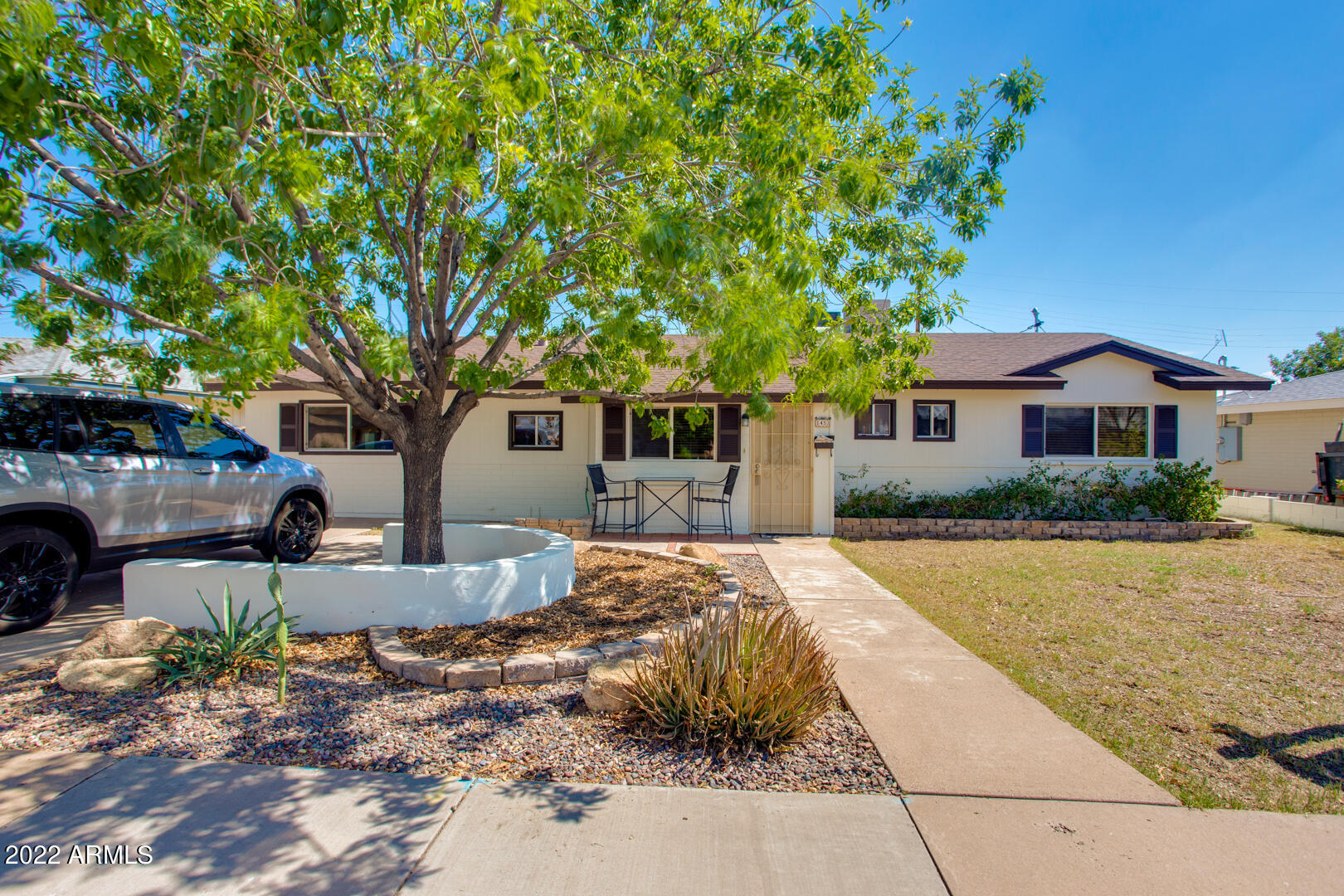 1453 W 6TH Place