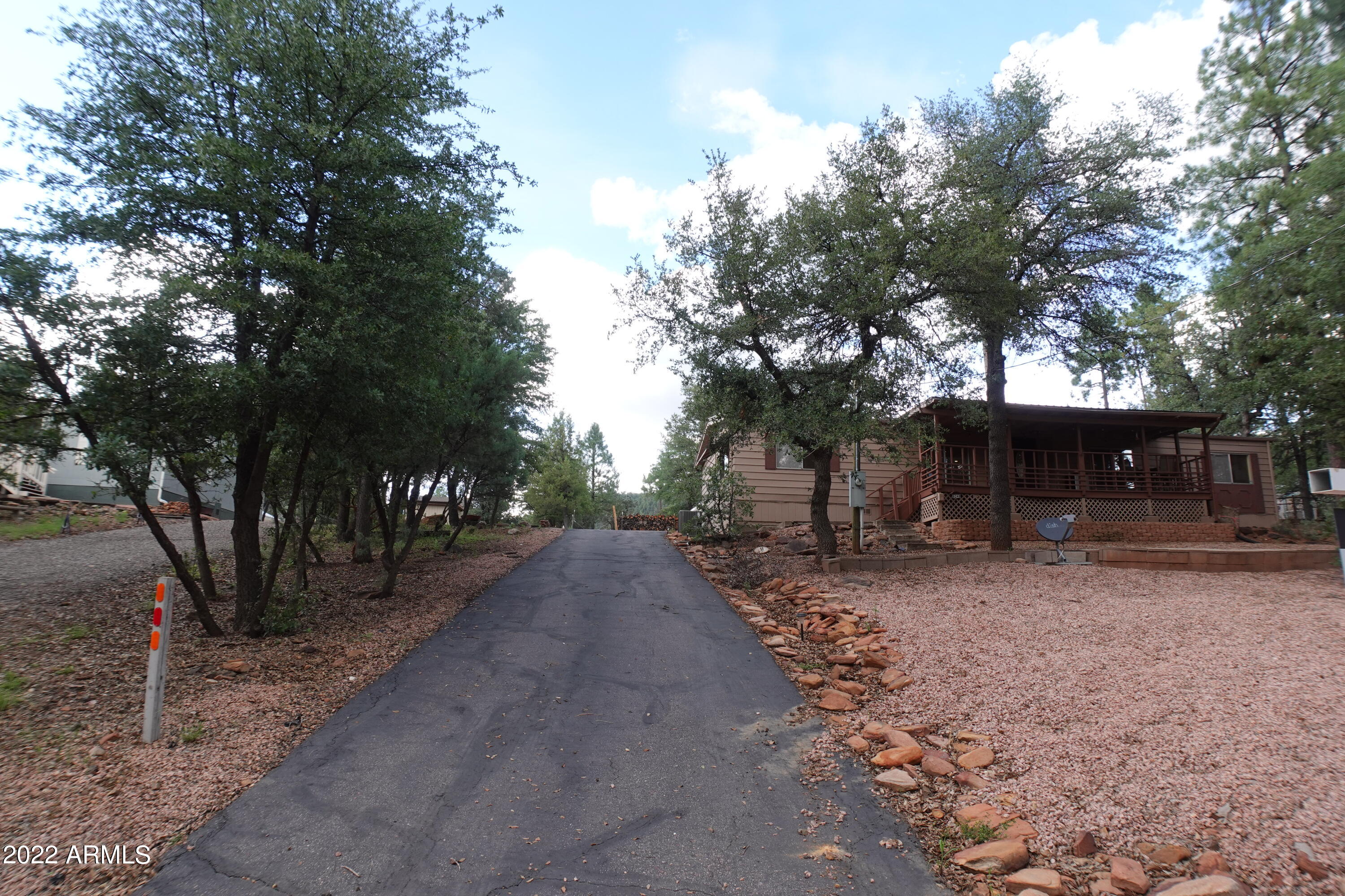 8240 W STRAWBERRY Drive