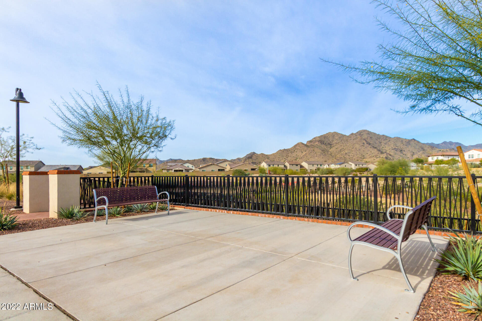 2536 N ACACIA Way