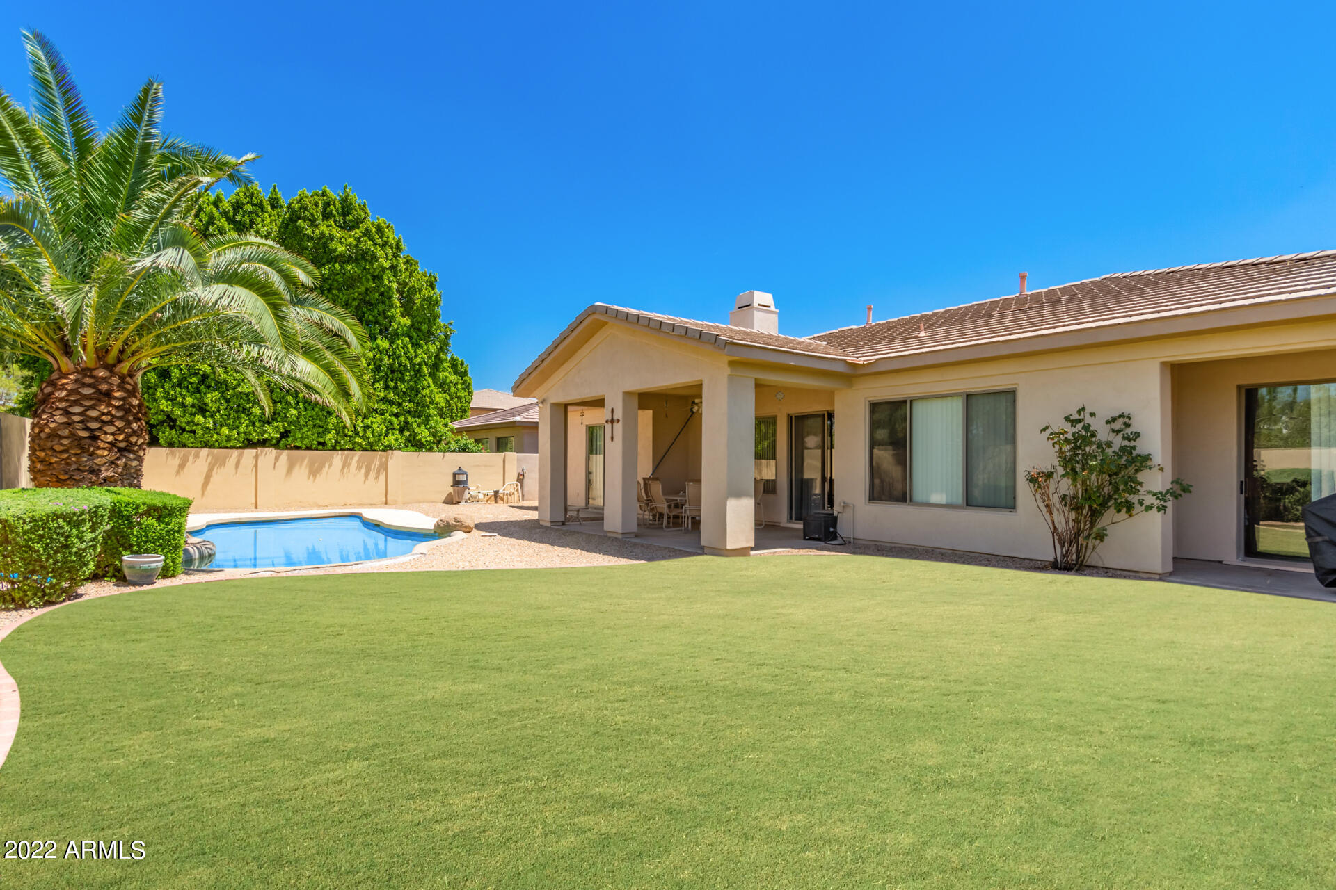 1952 W MEAD Court