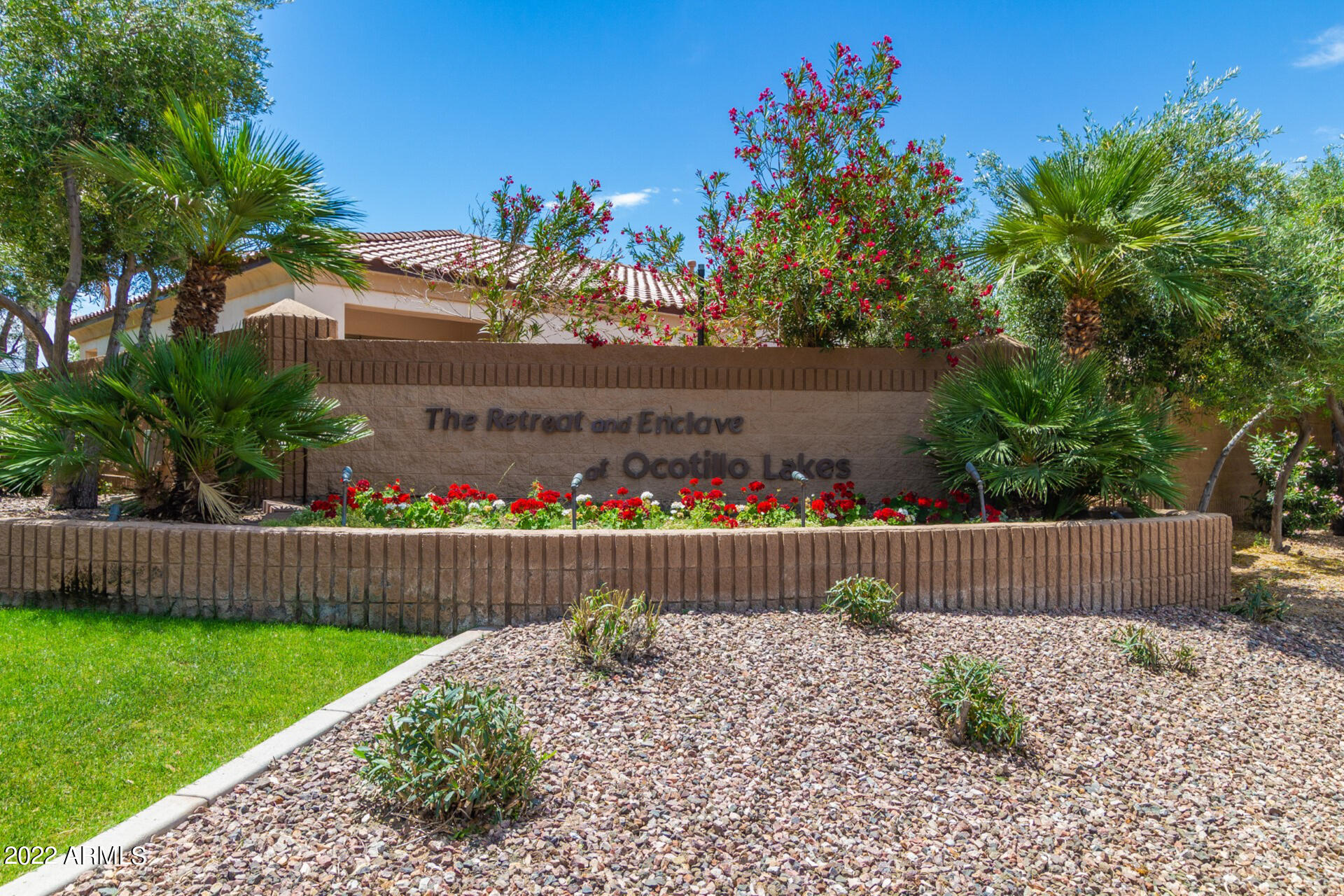 1952 W MEAD Court