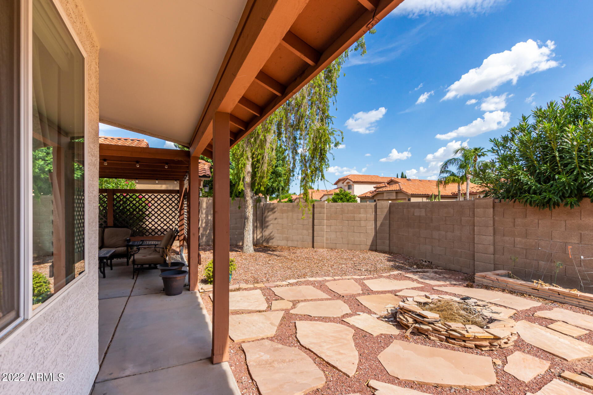 7540 W KERRY Lane