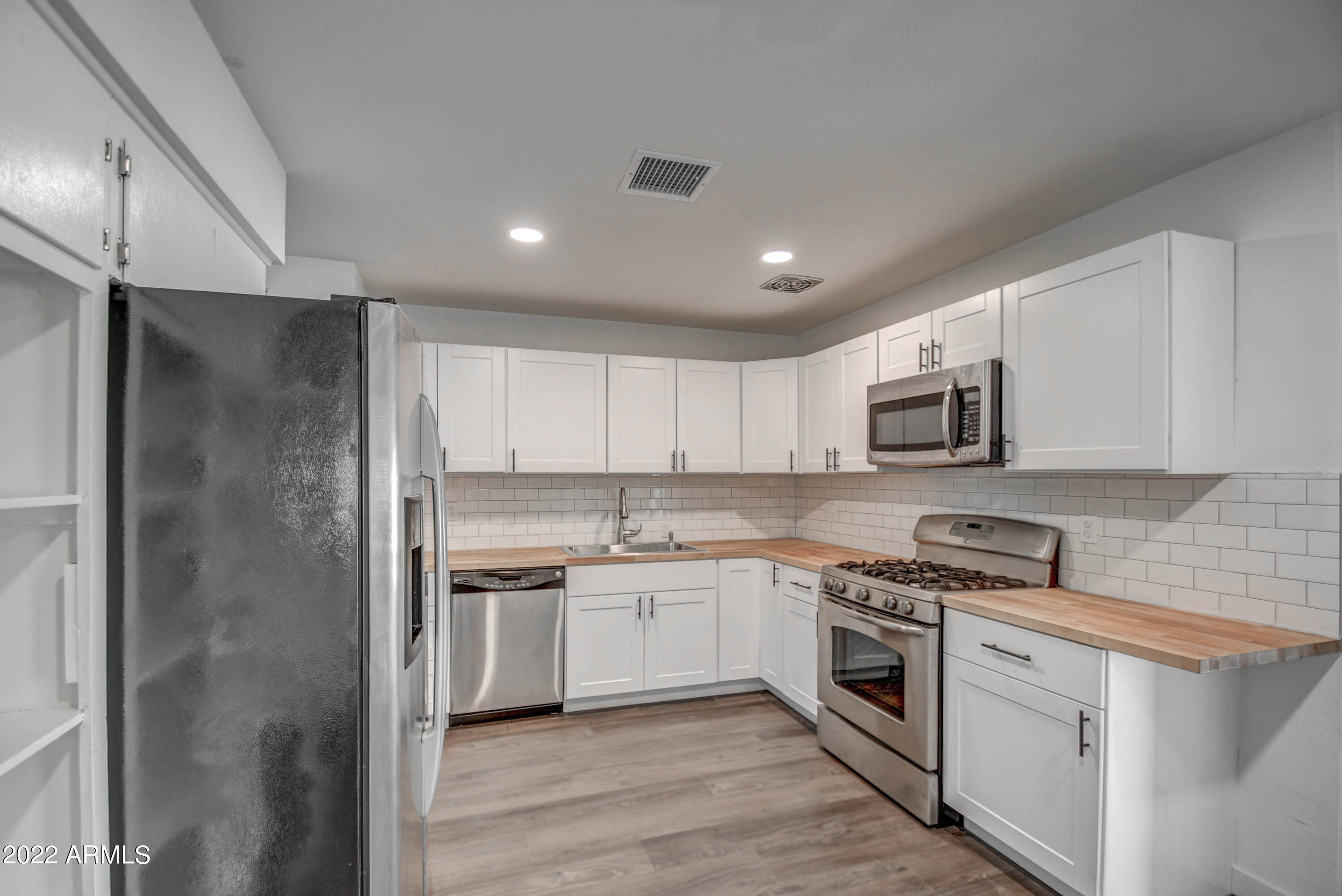 5708 W CHEERY LYNN Road