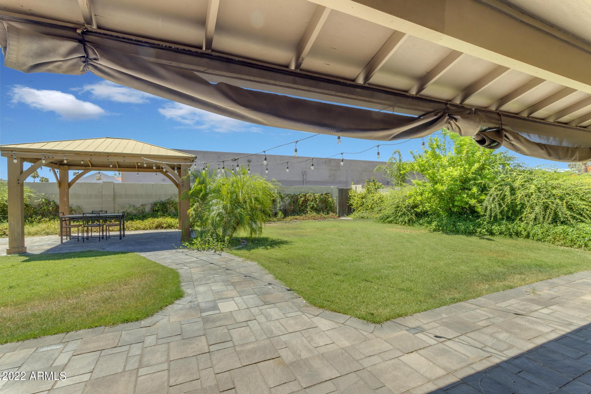 823 W JAVELINA Circle