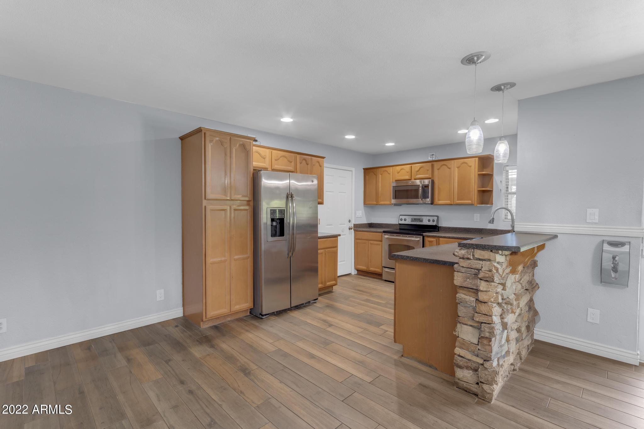 823 W JAVELINA Circle