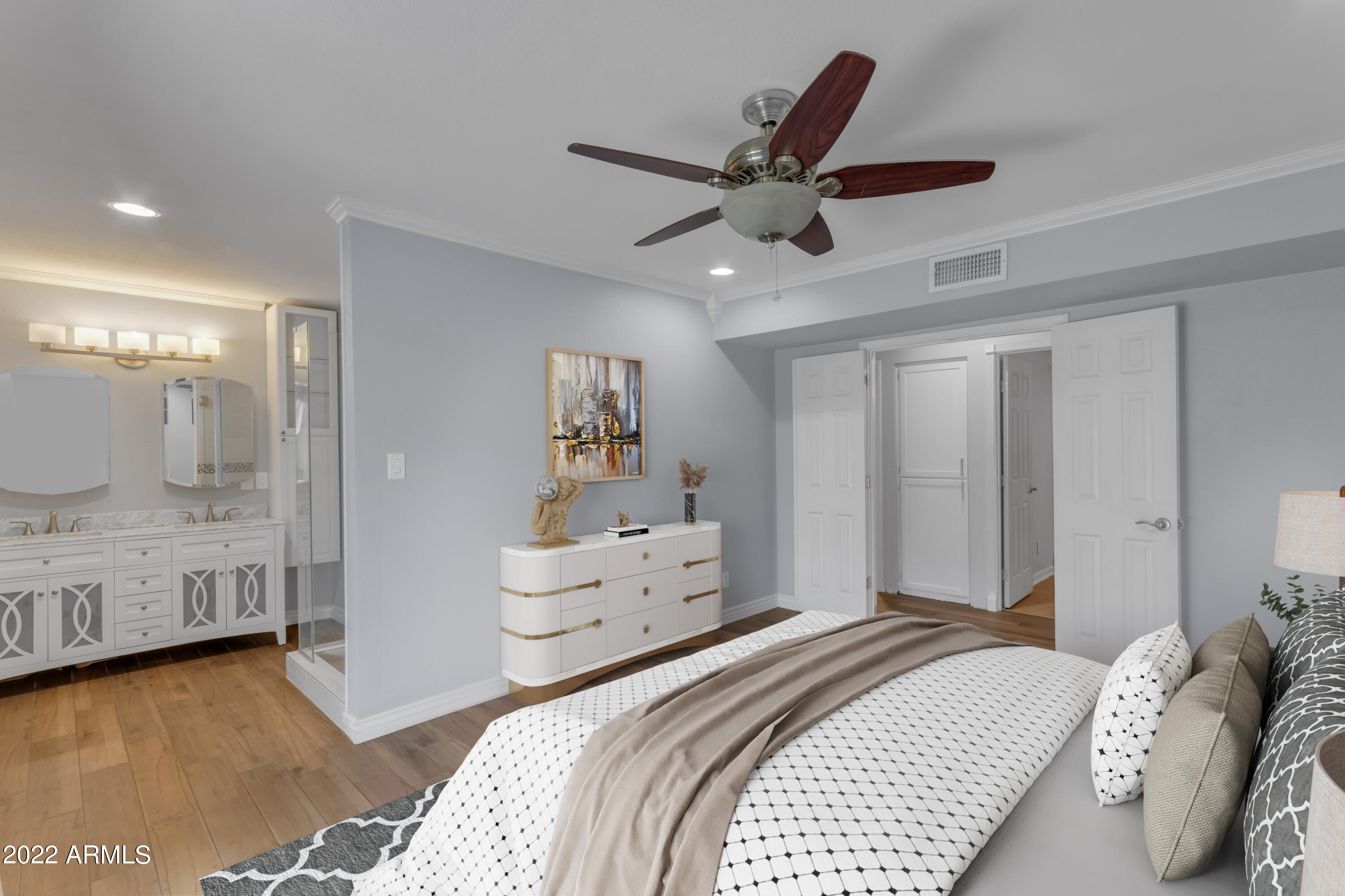 823 W JAVELINA Circle