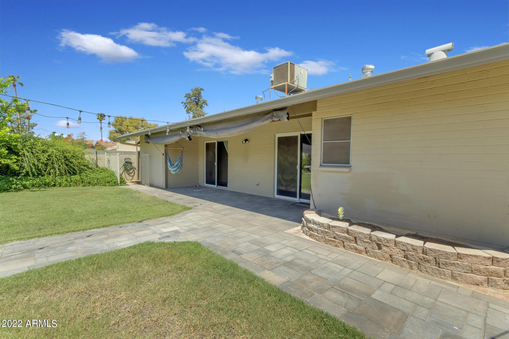 823 W JAVELINA Circle