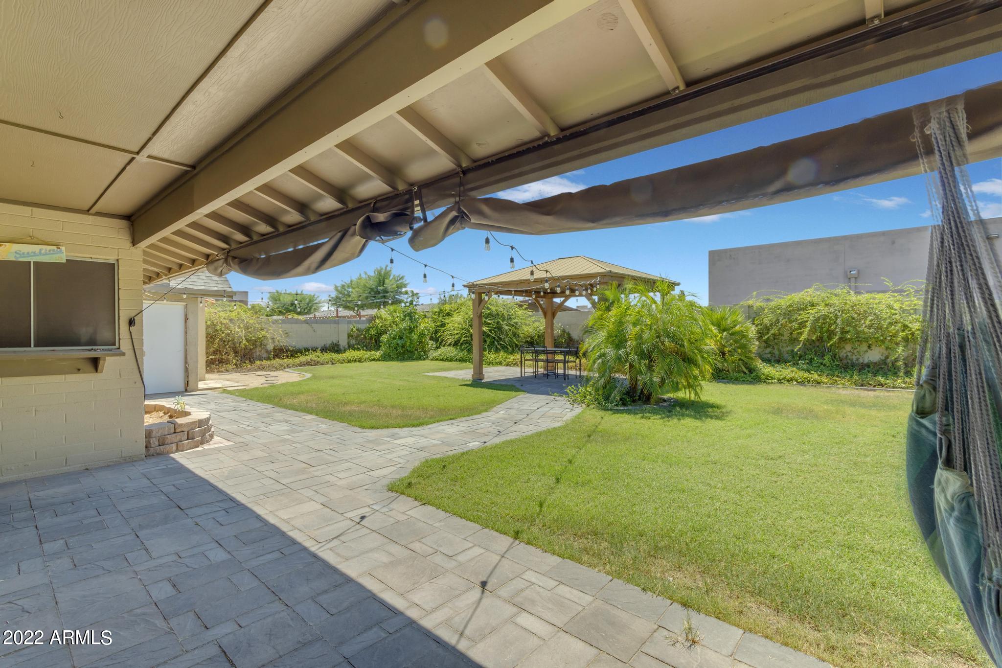 823 W JAVELINA Circle