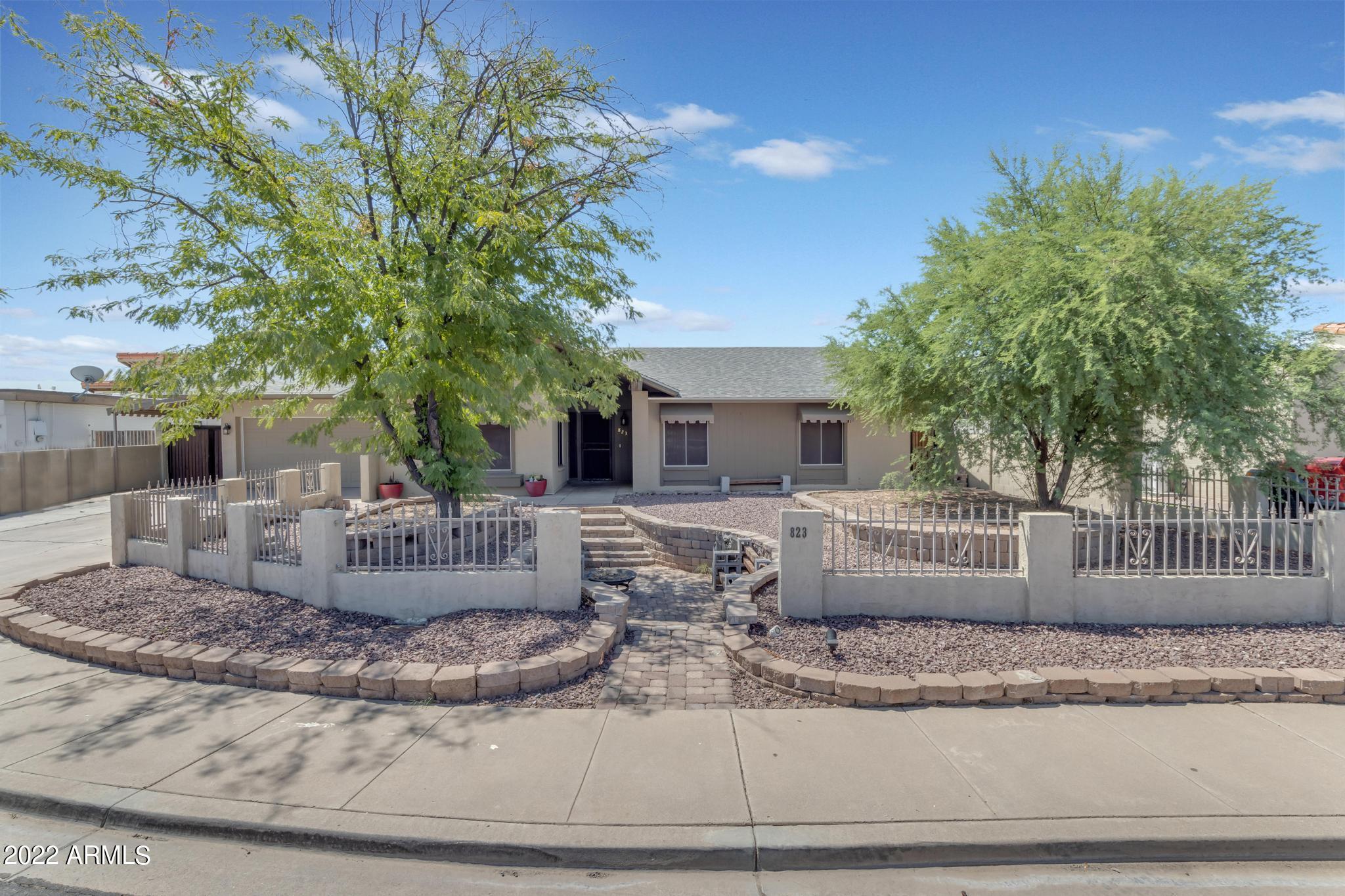 823 W JAVELINA Circle