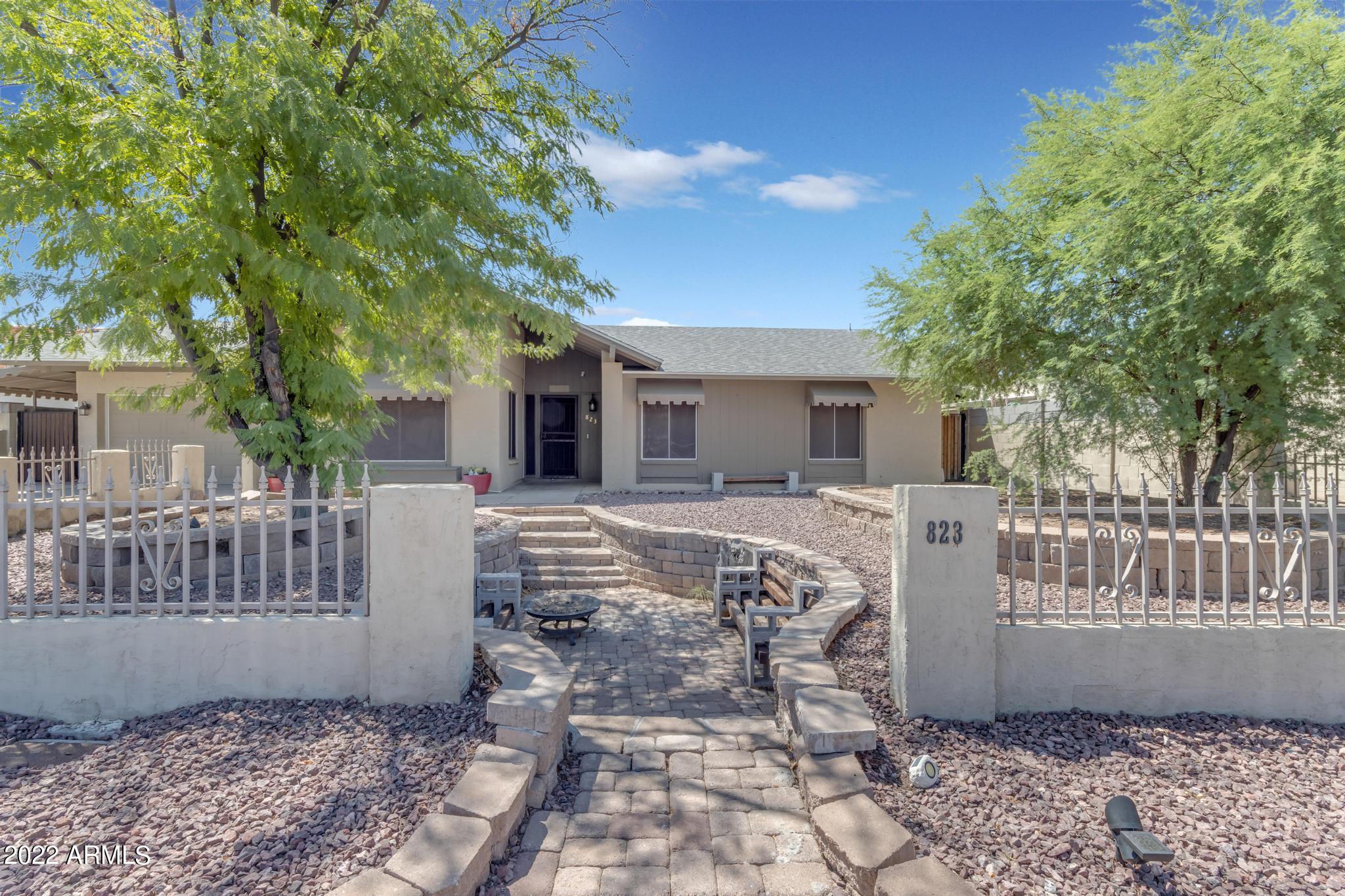 823 W JAVELINA Circle