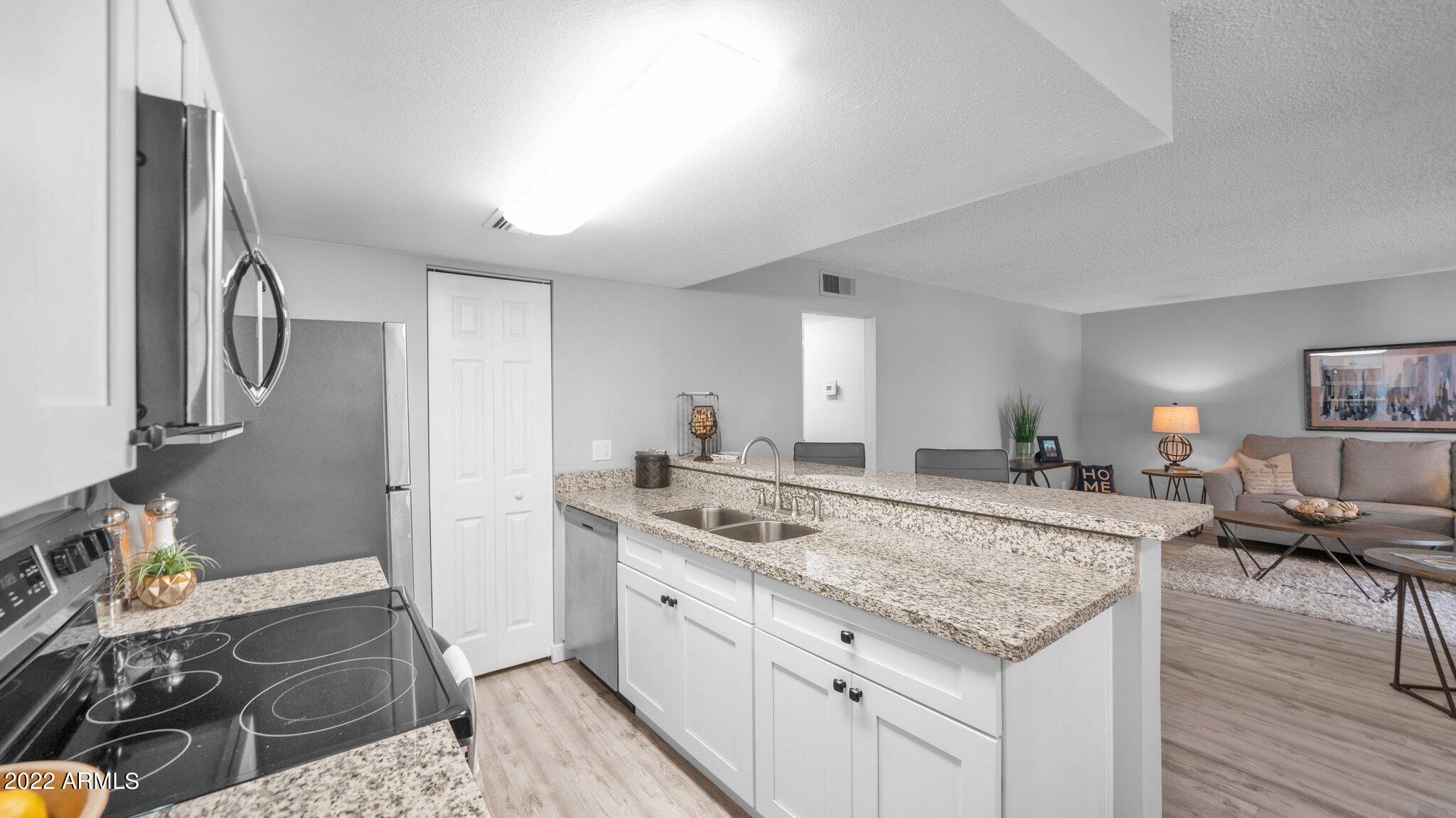 2228 E CAMPBELL Avenue # 121