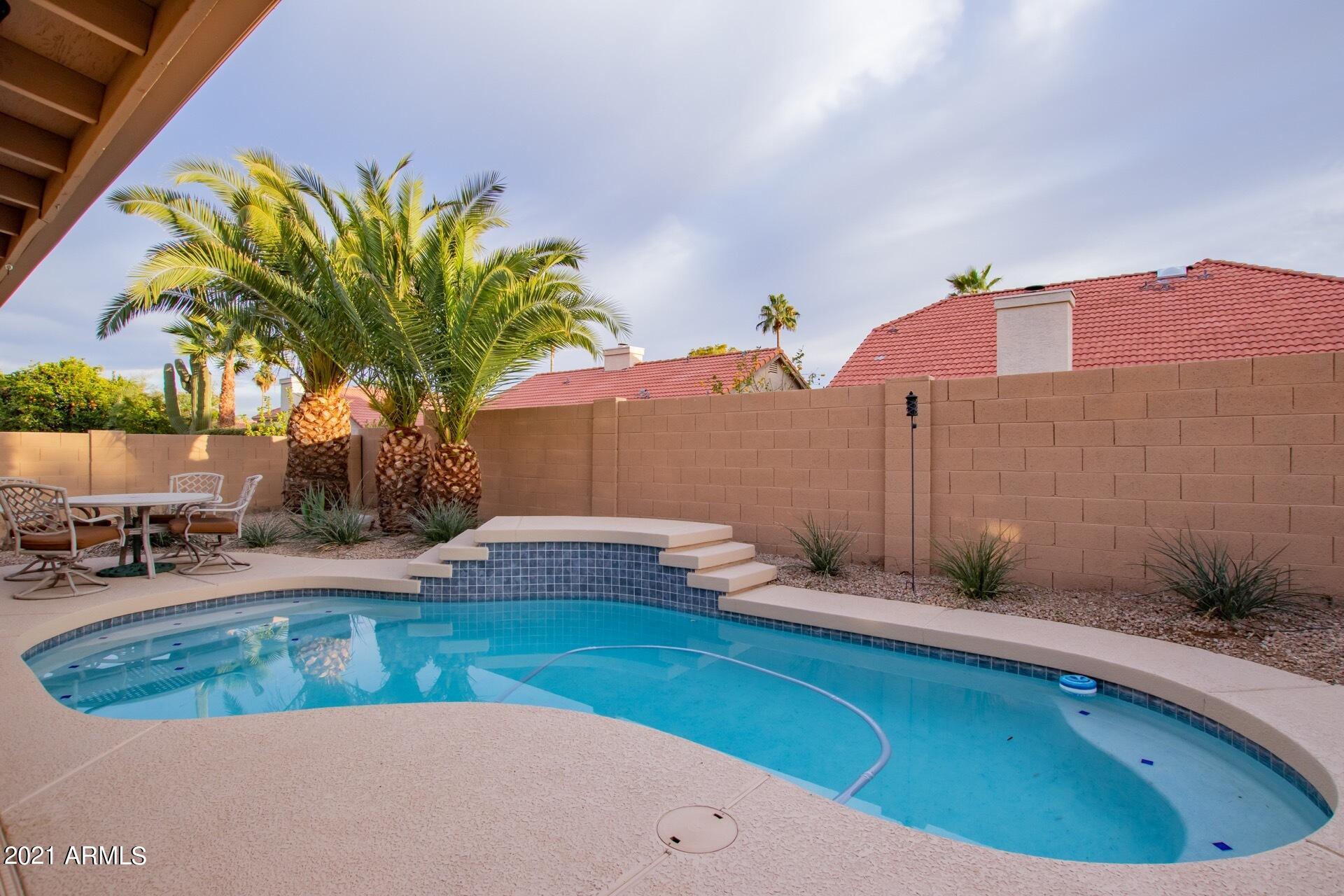 3233 E HIDDENVIEW Drive