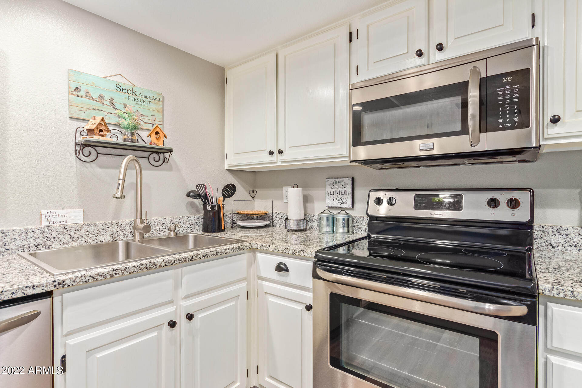 9151 W GREENWAY Road # 111