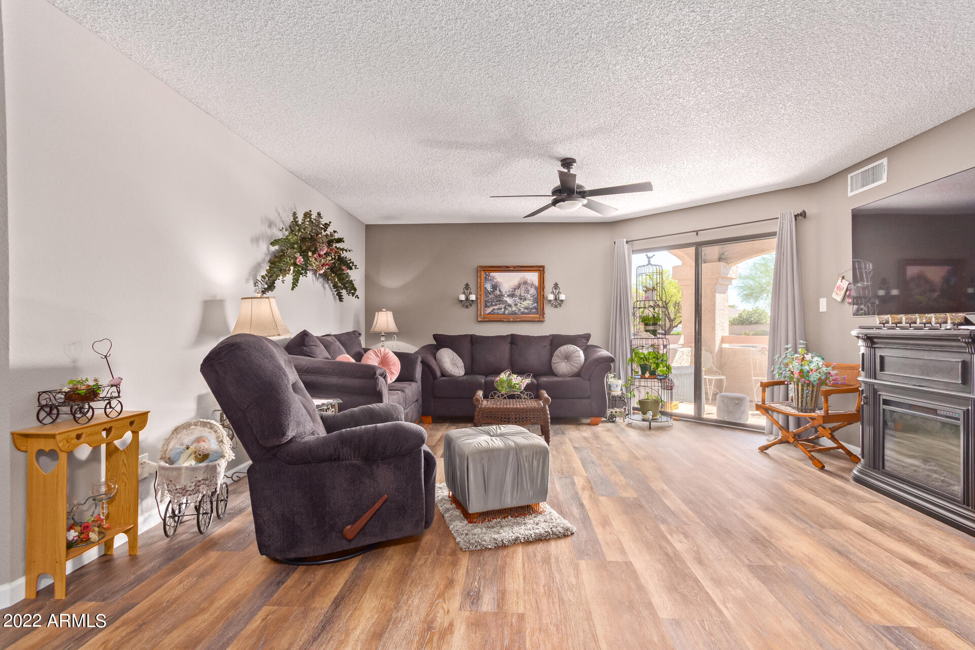 9151 W GREENWAY Road # 111