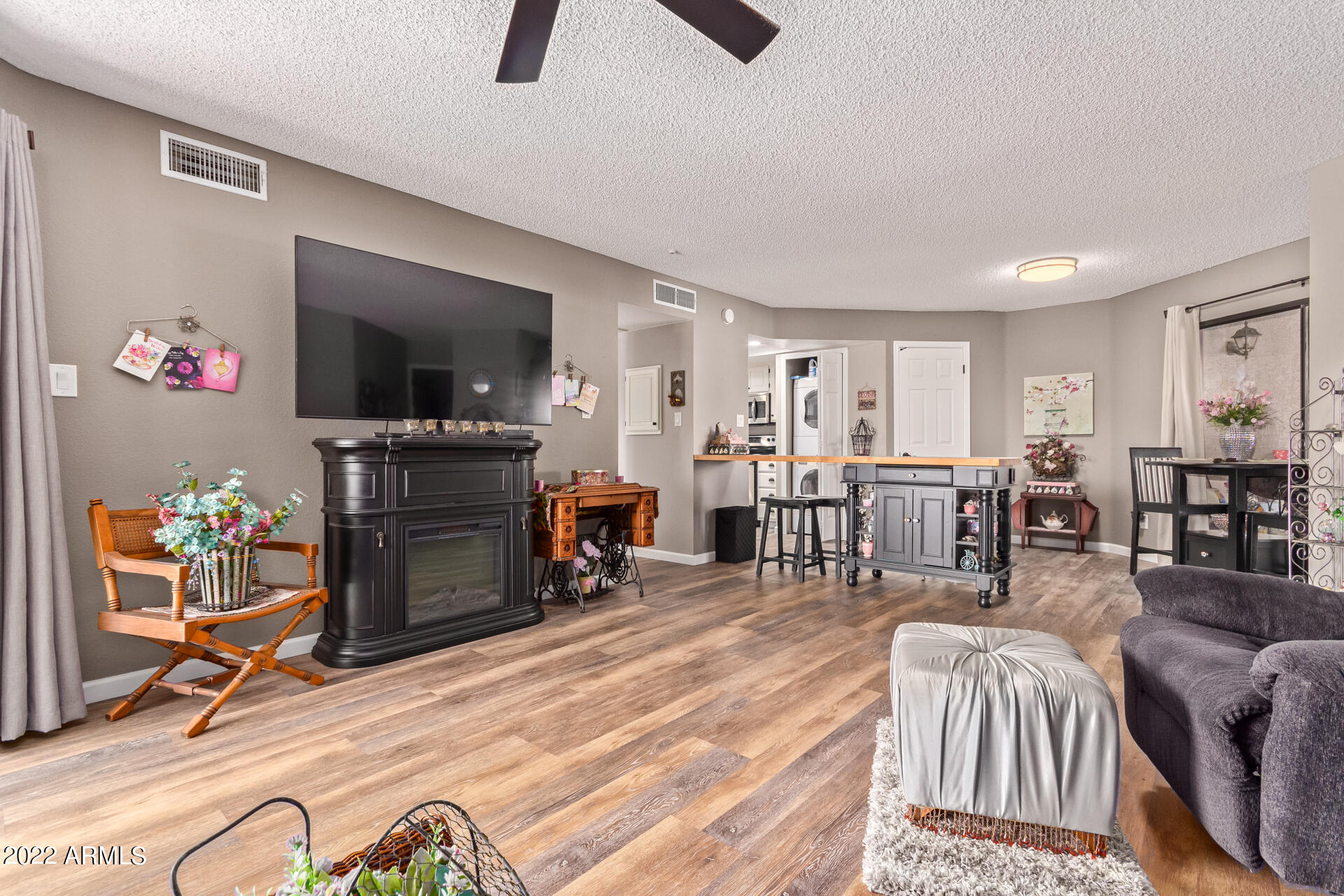 9151 W GREENWAY Road # 111