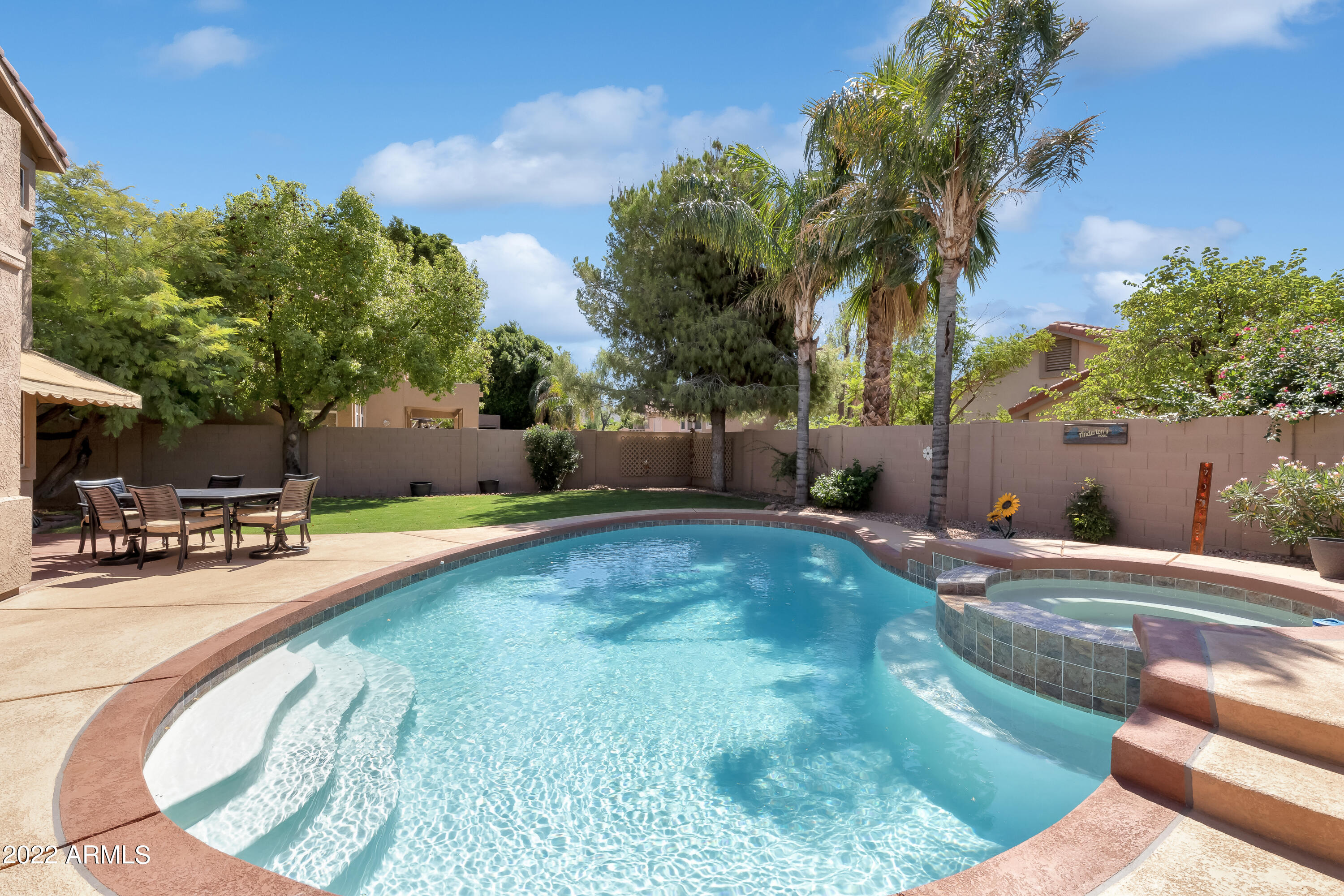 5959 W MORNING DOVE Drive