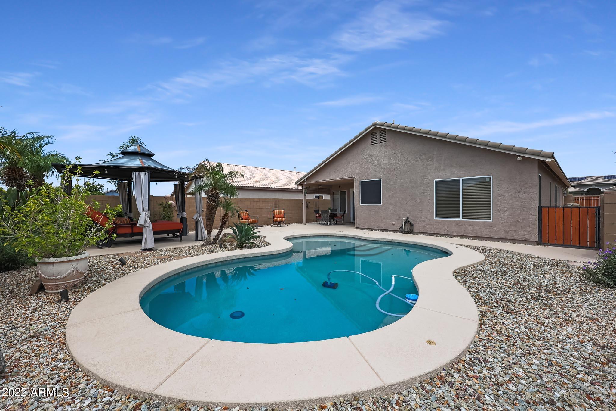 6819 W BRONCO Trail