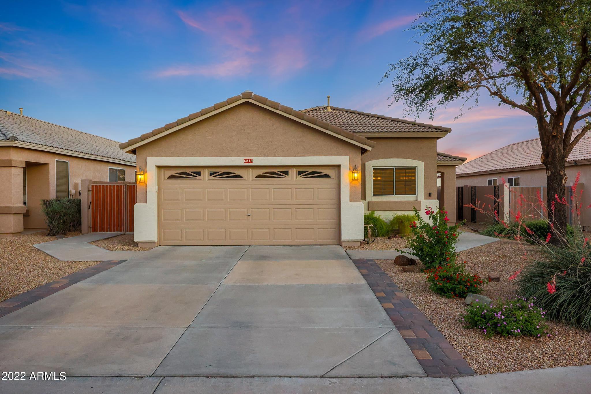 6819 W BRONCO Trail