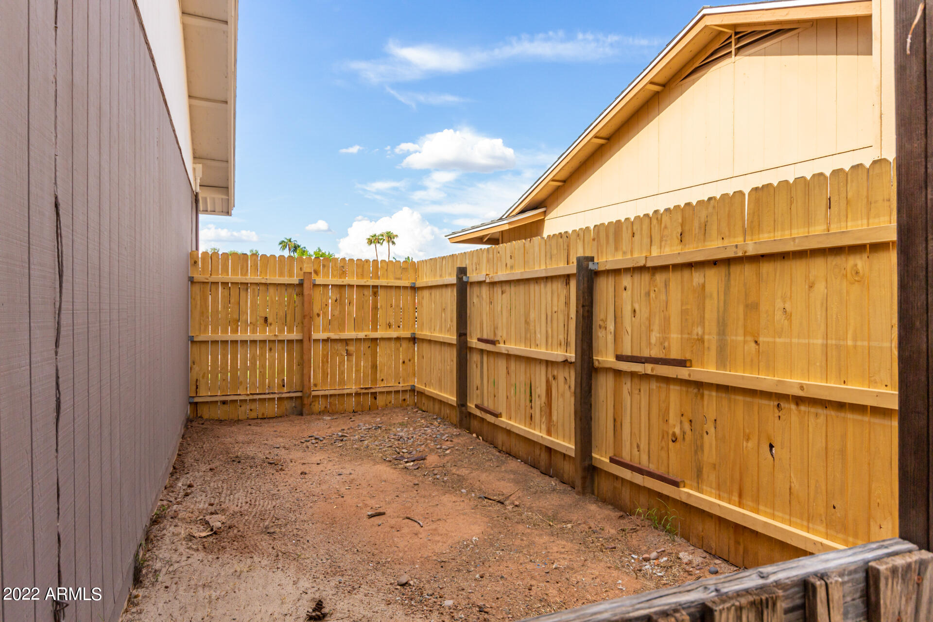 237 E DESERT Lane
