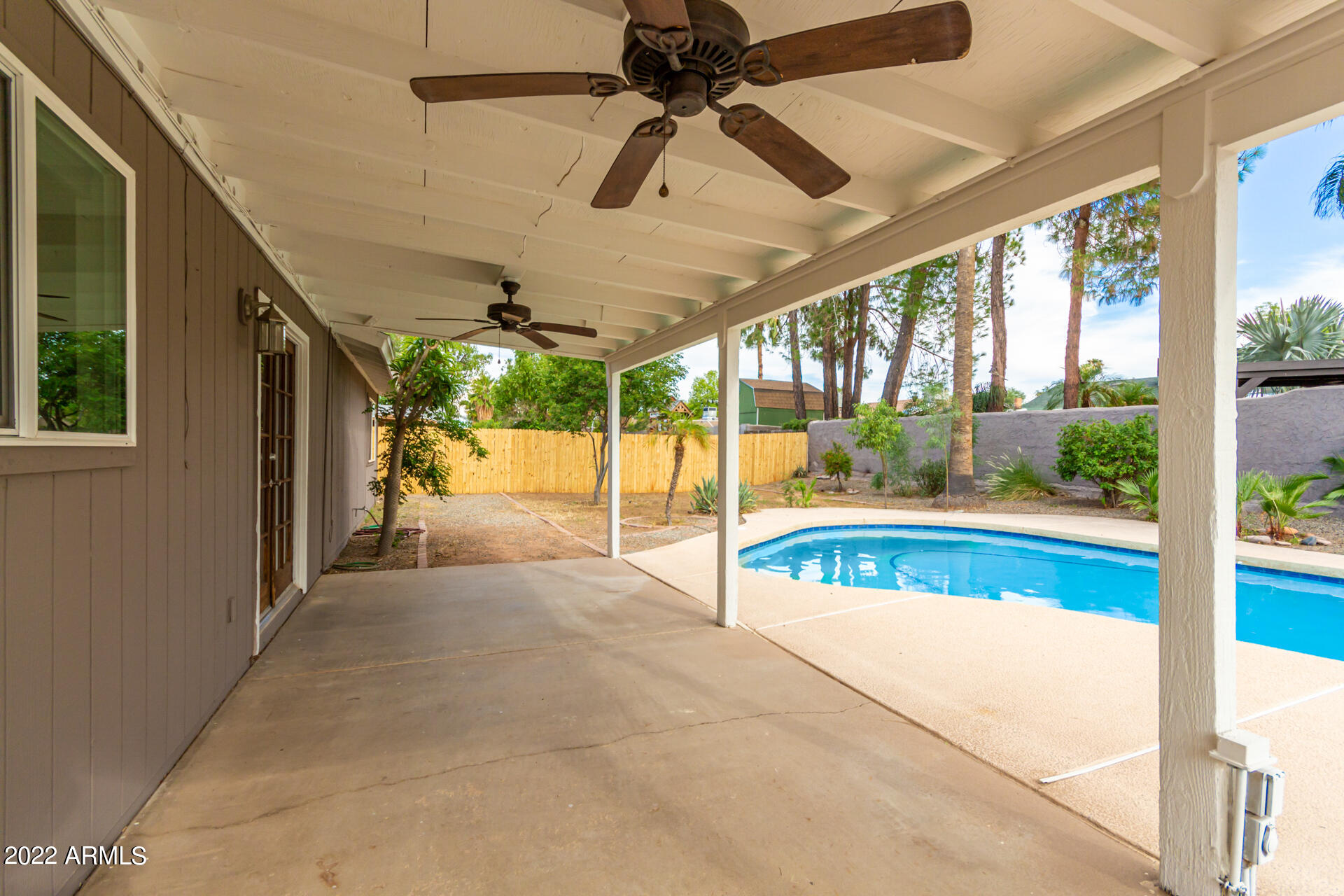 237 E DESERT Lane